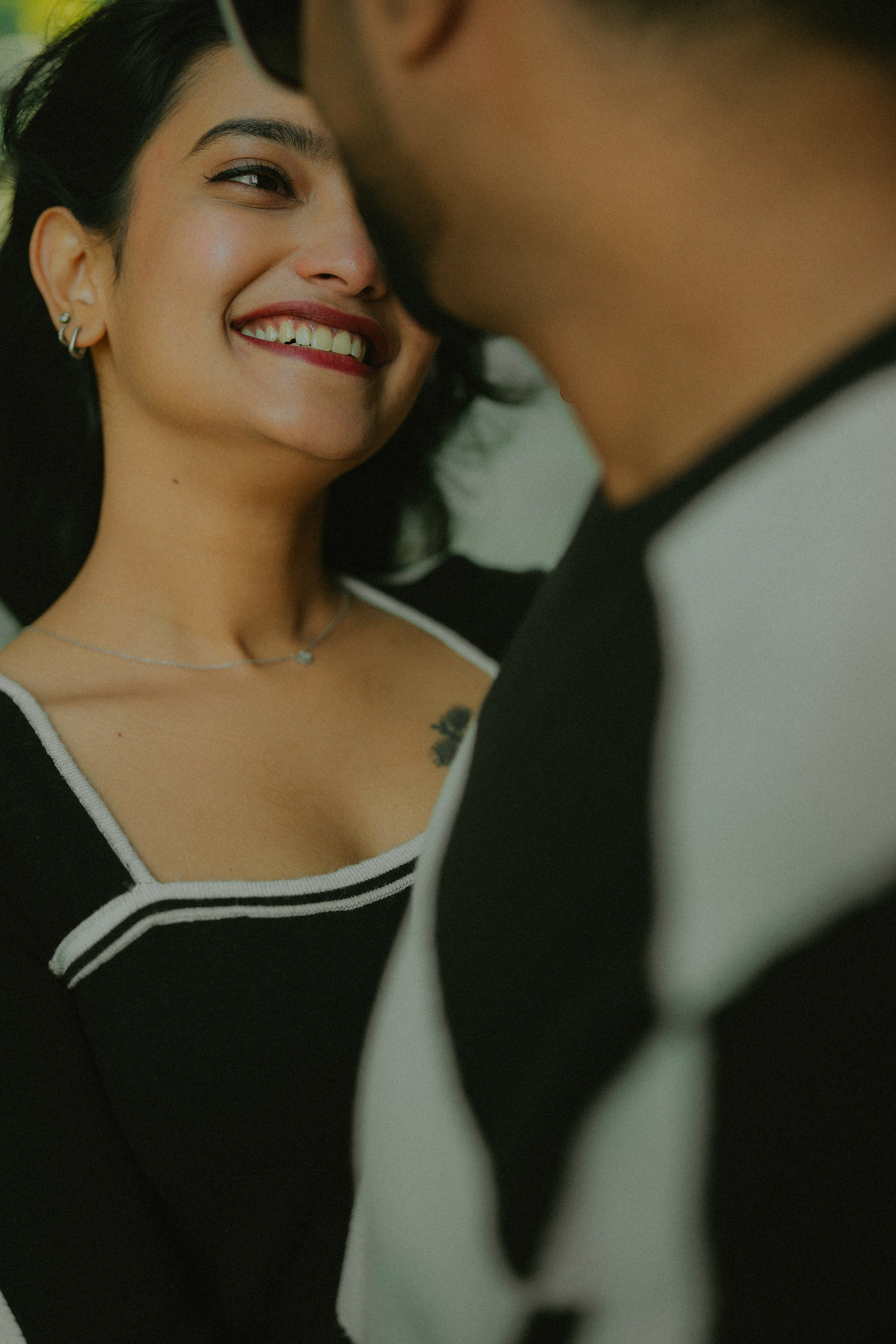 Downtown Romance at Toronto. Fine art Wedding Photographers in India & Canada