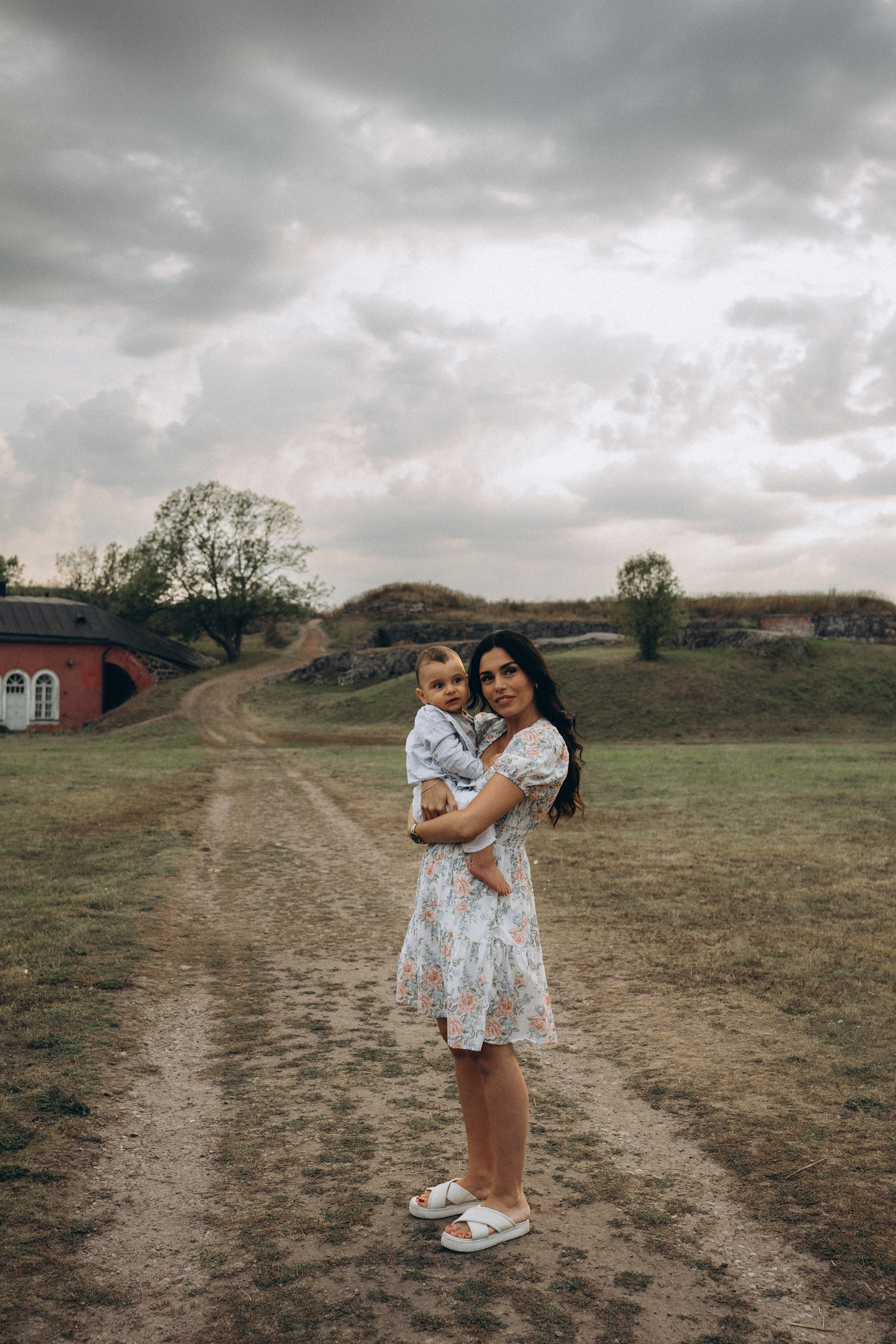 Summer. Wedding and potrait photographer in Helsinki Vickan O