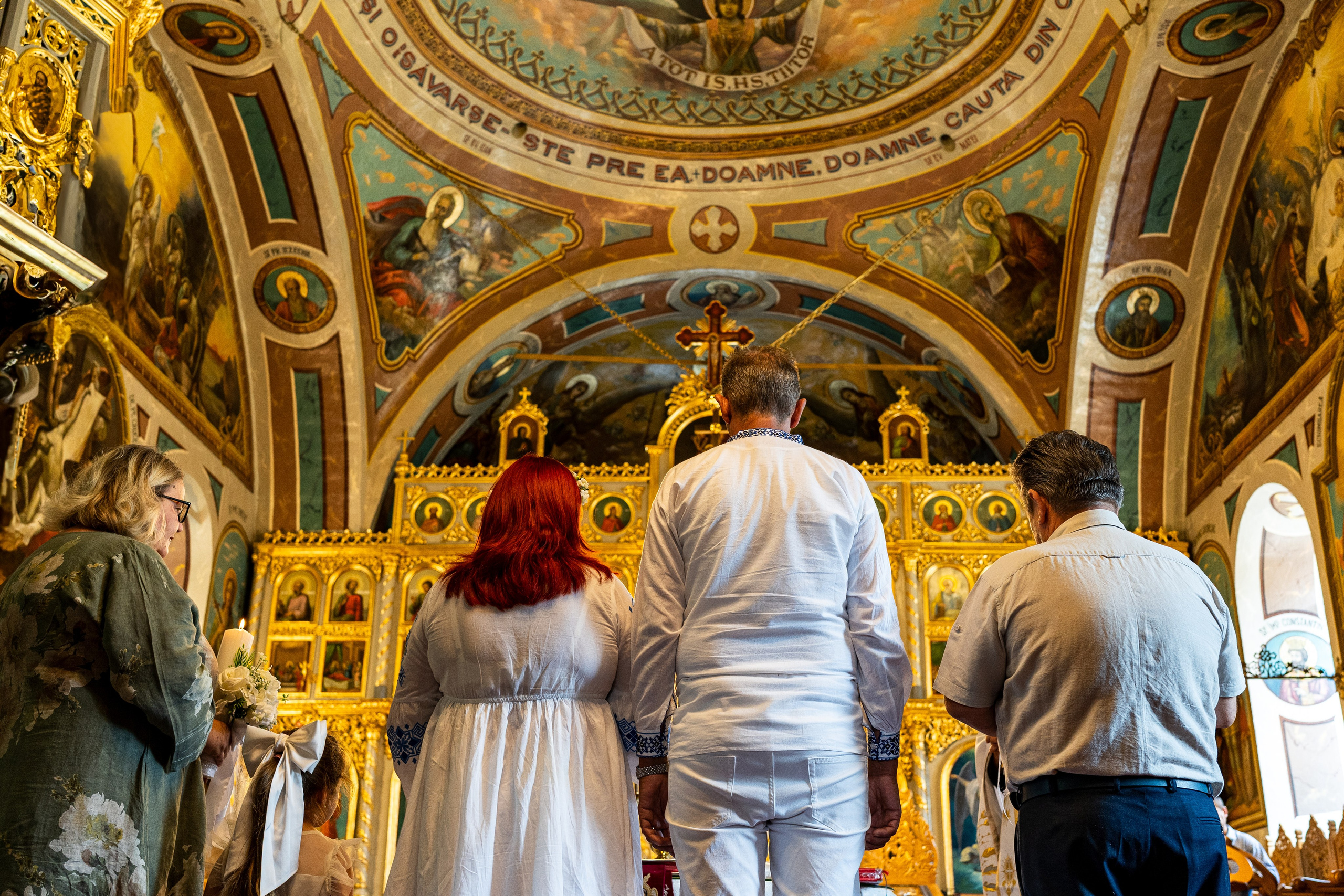 Imortalizează emoția reînnoirii jurămintelor la Nunta de Argint printr-o ședință foto profesională. Momente autentice, povești de iubire. Fotograf de evenimente, portret si lifestyle