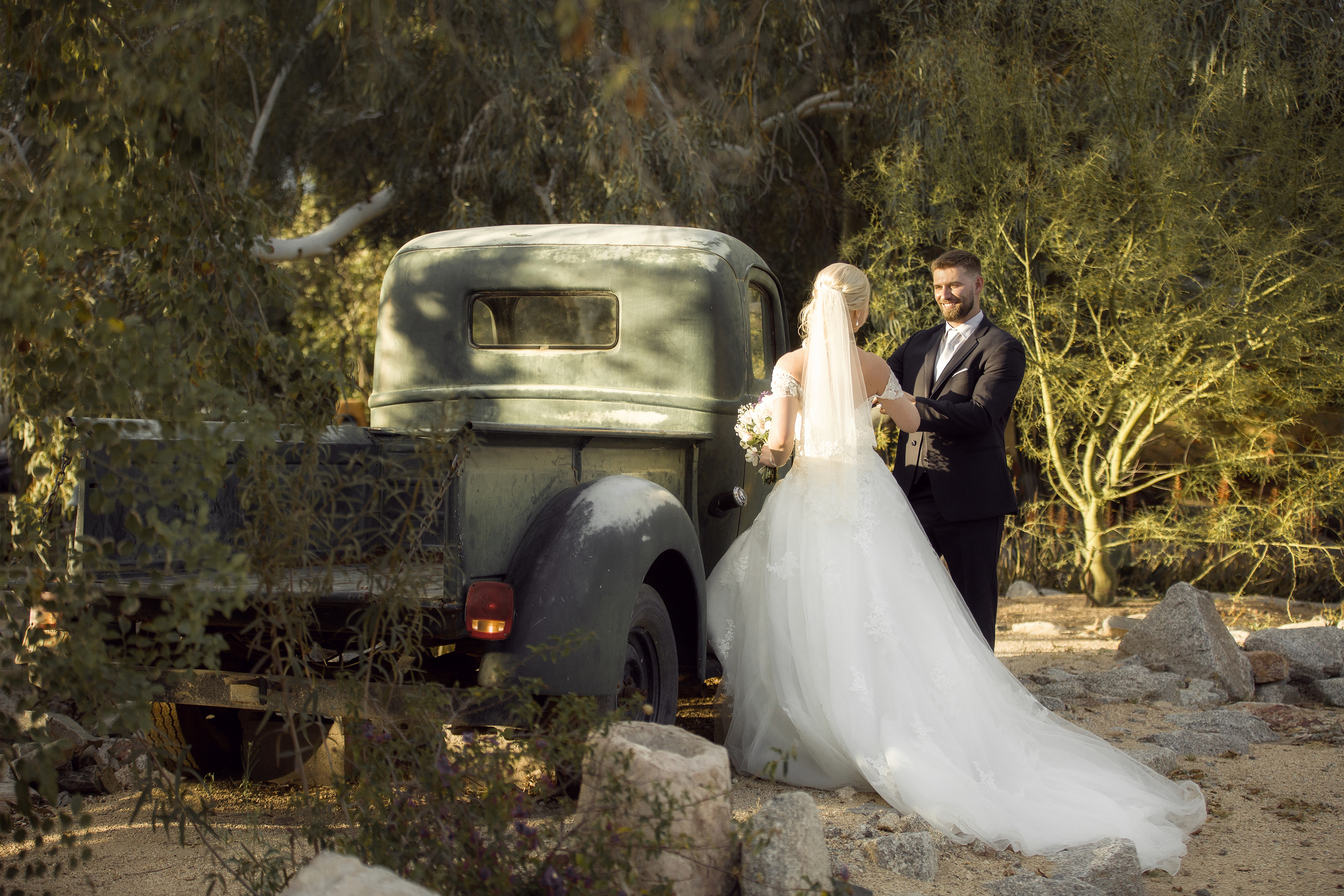 Valeria & Michael. Anastasia Post: Wedding and Editorial Photography