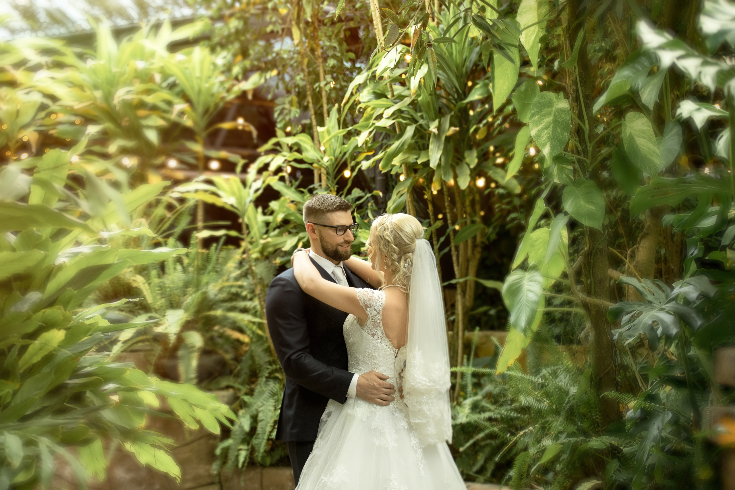 Valeria & Michael. Anastasia Post: Wedding and Editorial Photography