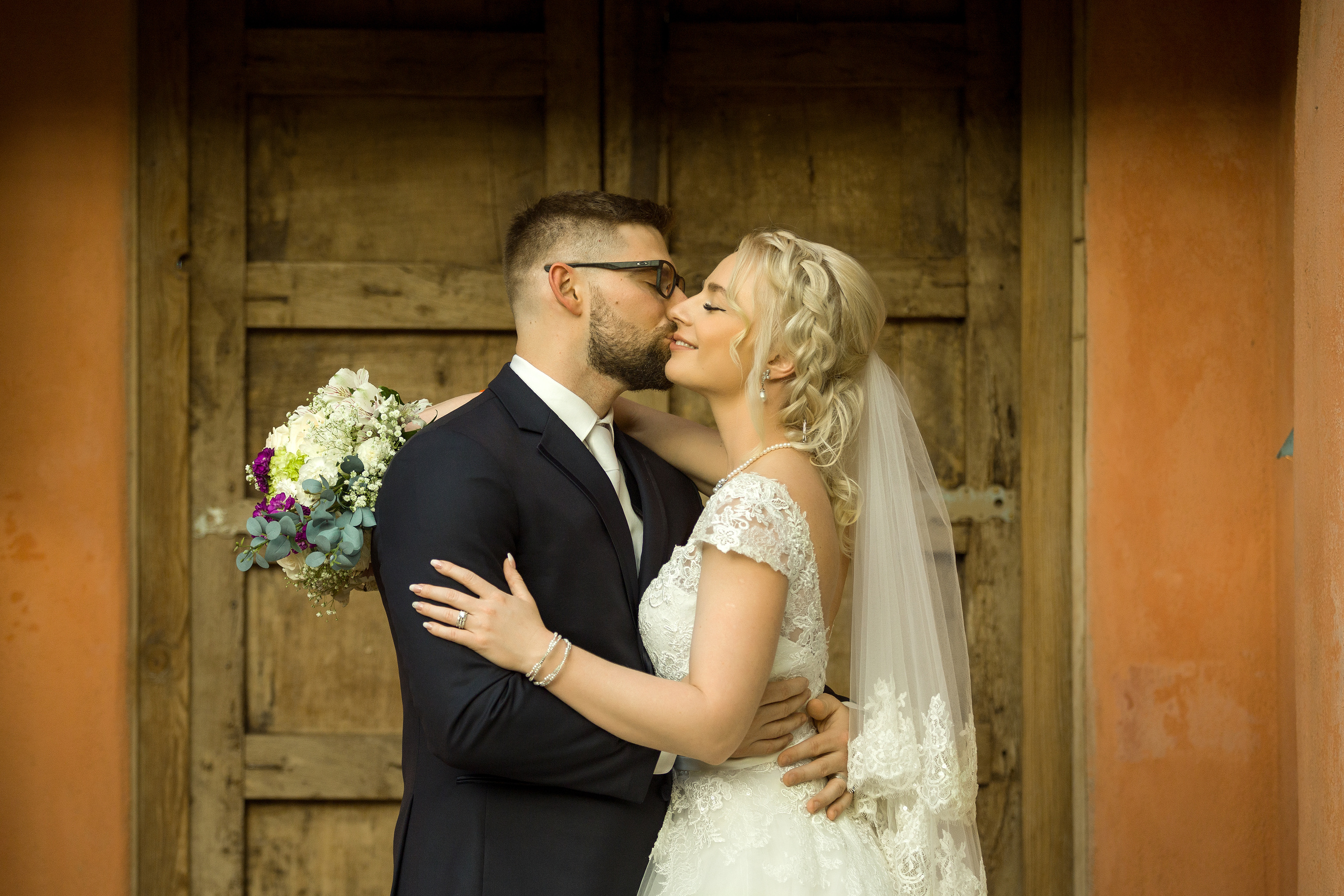 Valeria & Michael. Anastasia Post: Wedding and Editorial Photography