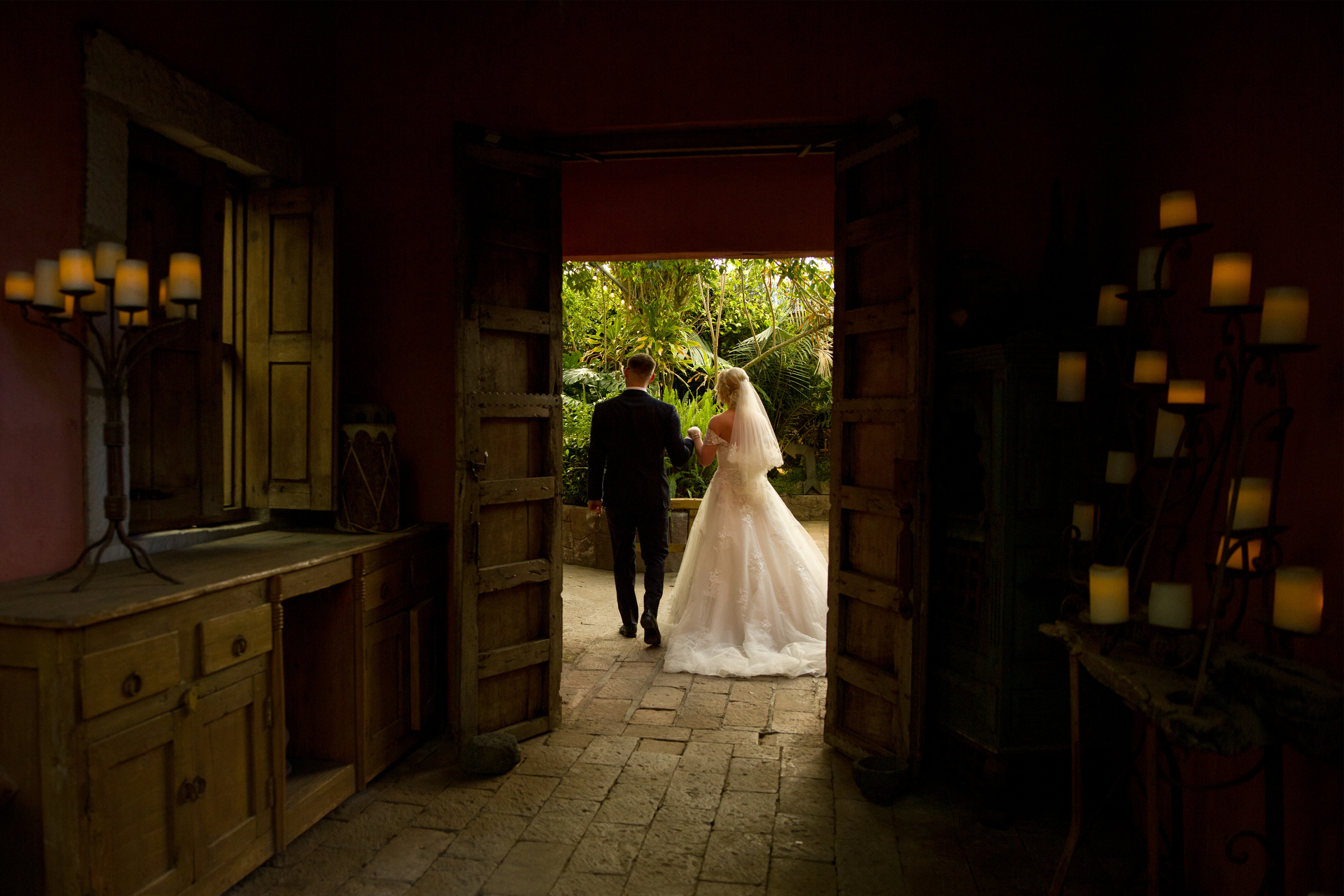 Valeria & Michael. Anastasia Post: Wedding and Editorial Photography