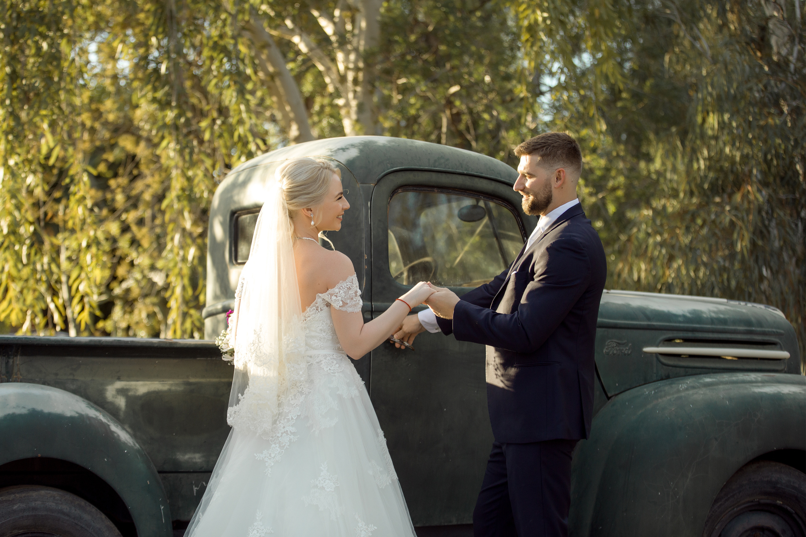 Valeria & Michael. Anastasia Post: Wedding and Editorial Photography