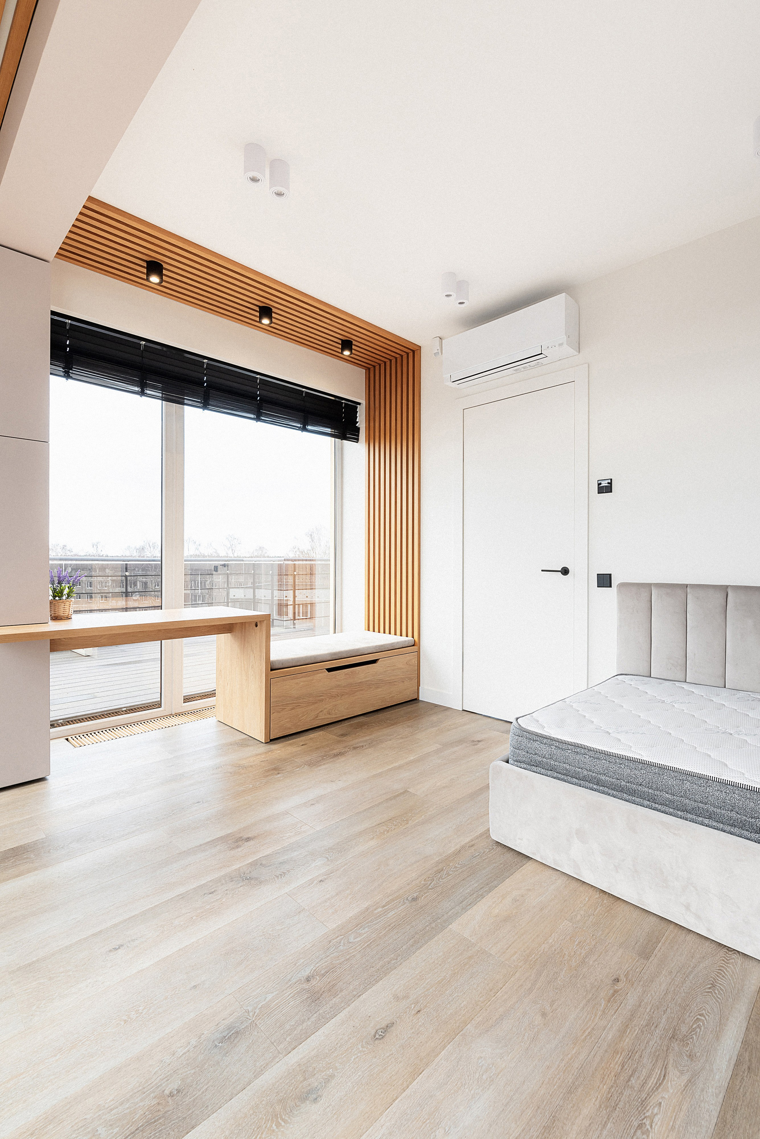 Flat on Buļļu st. Fotogrāfs Rīgā. Gīmenes, individuālās un dažādu produktu fotosesijas