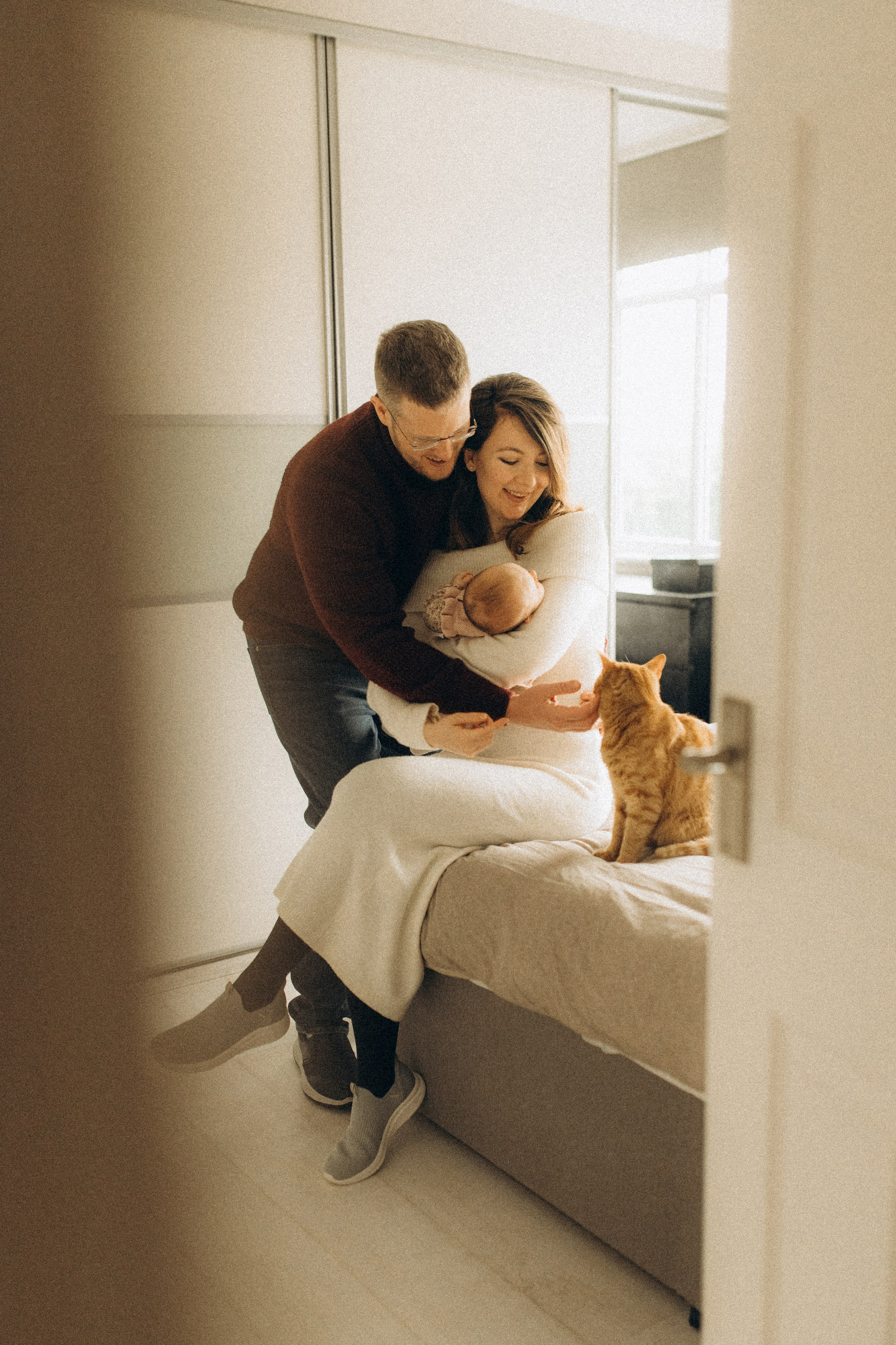Home newborn session. Tania Gandrabur, photographer in West Midlands, England