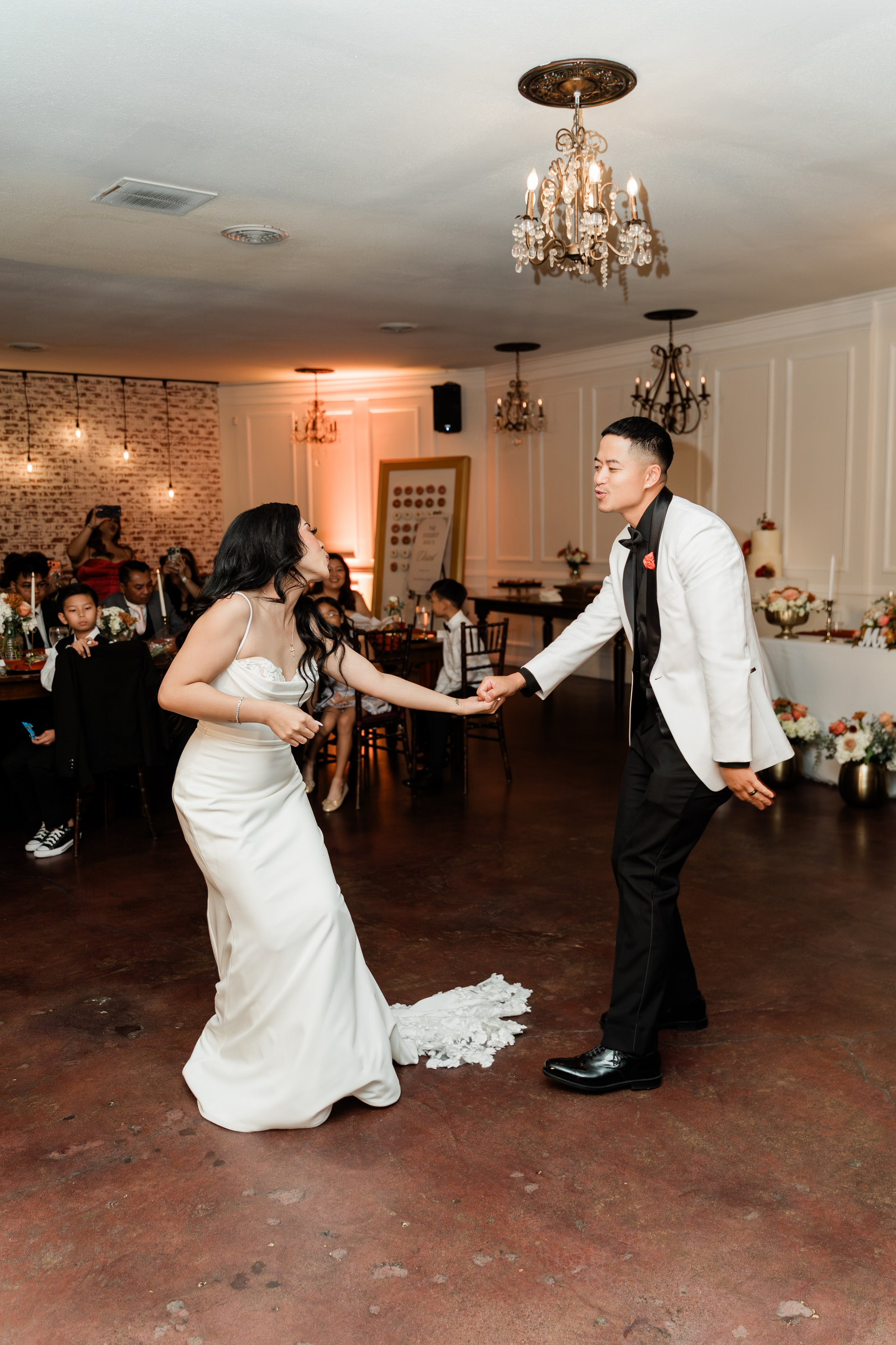 Janelle & Chris. Babich_weddings