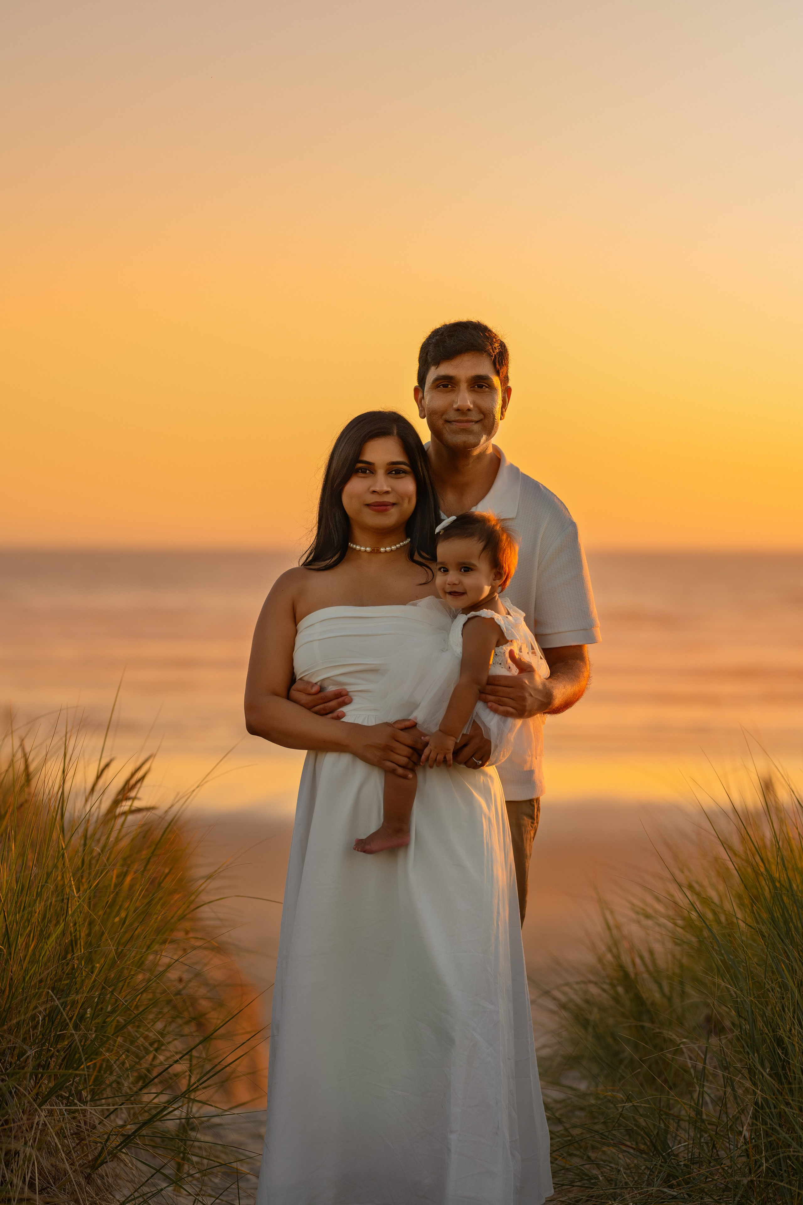 Praveena’s family. Wedding & family photography in Seattle area. Helen Michelle photographer