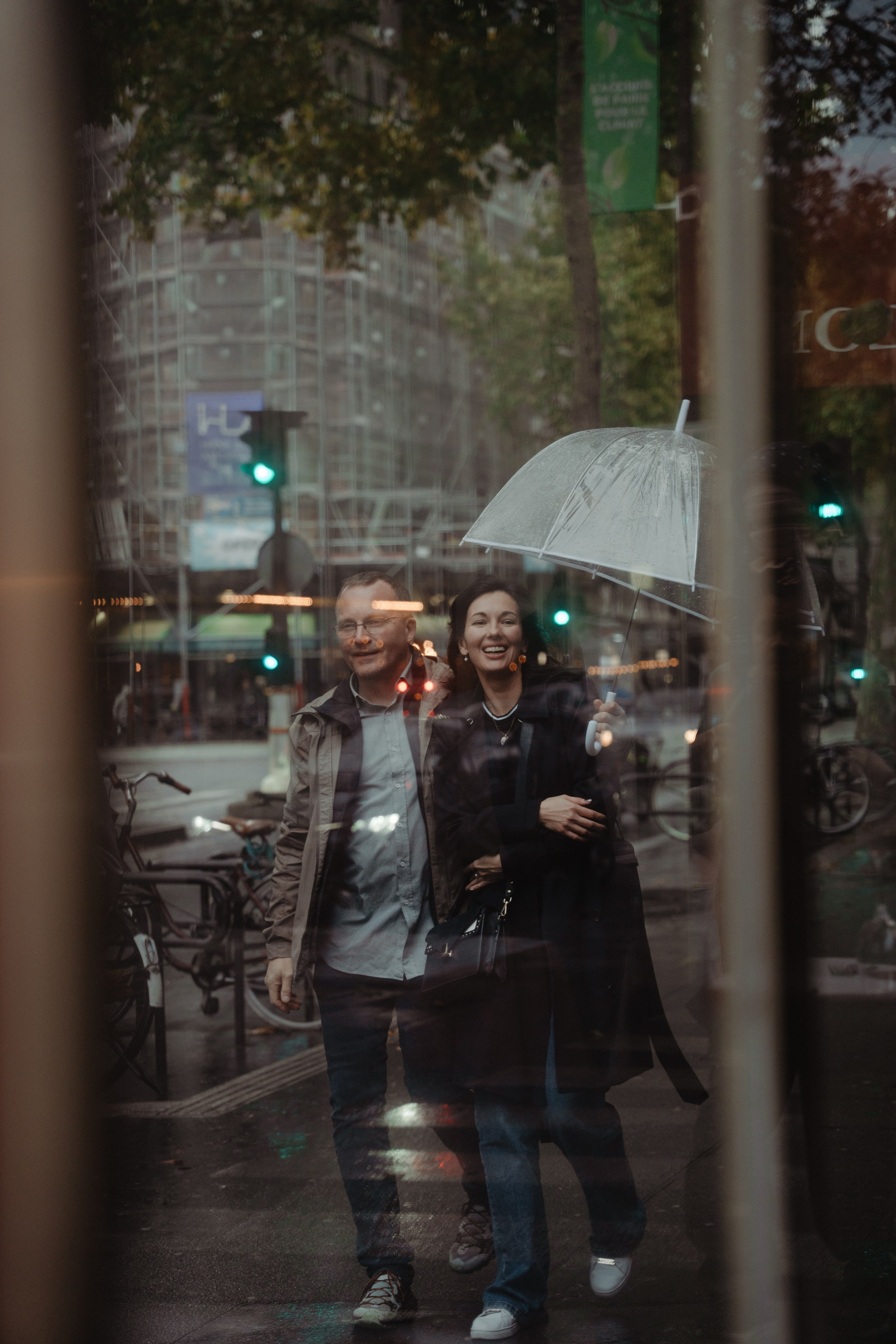 Katerina & Åge in rainy Paris. Фотограф в Париже Полина Осипова