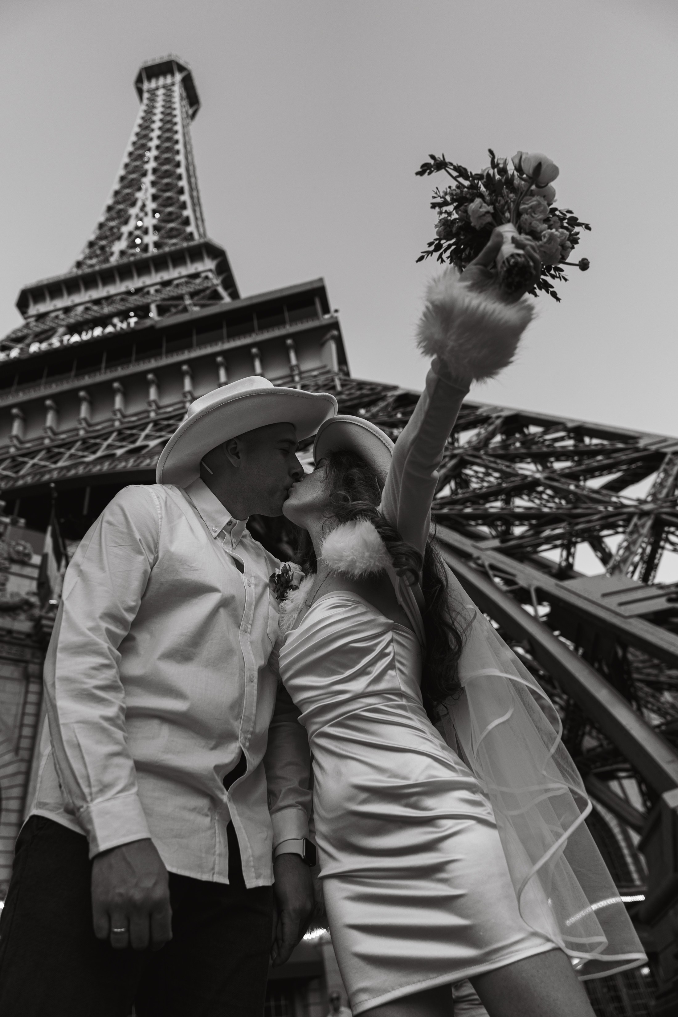 Nikita&Vika. Wedding & elopement photographer Viktoriya Kravtsov. Las Vegas