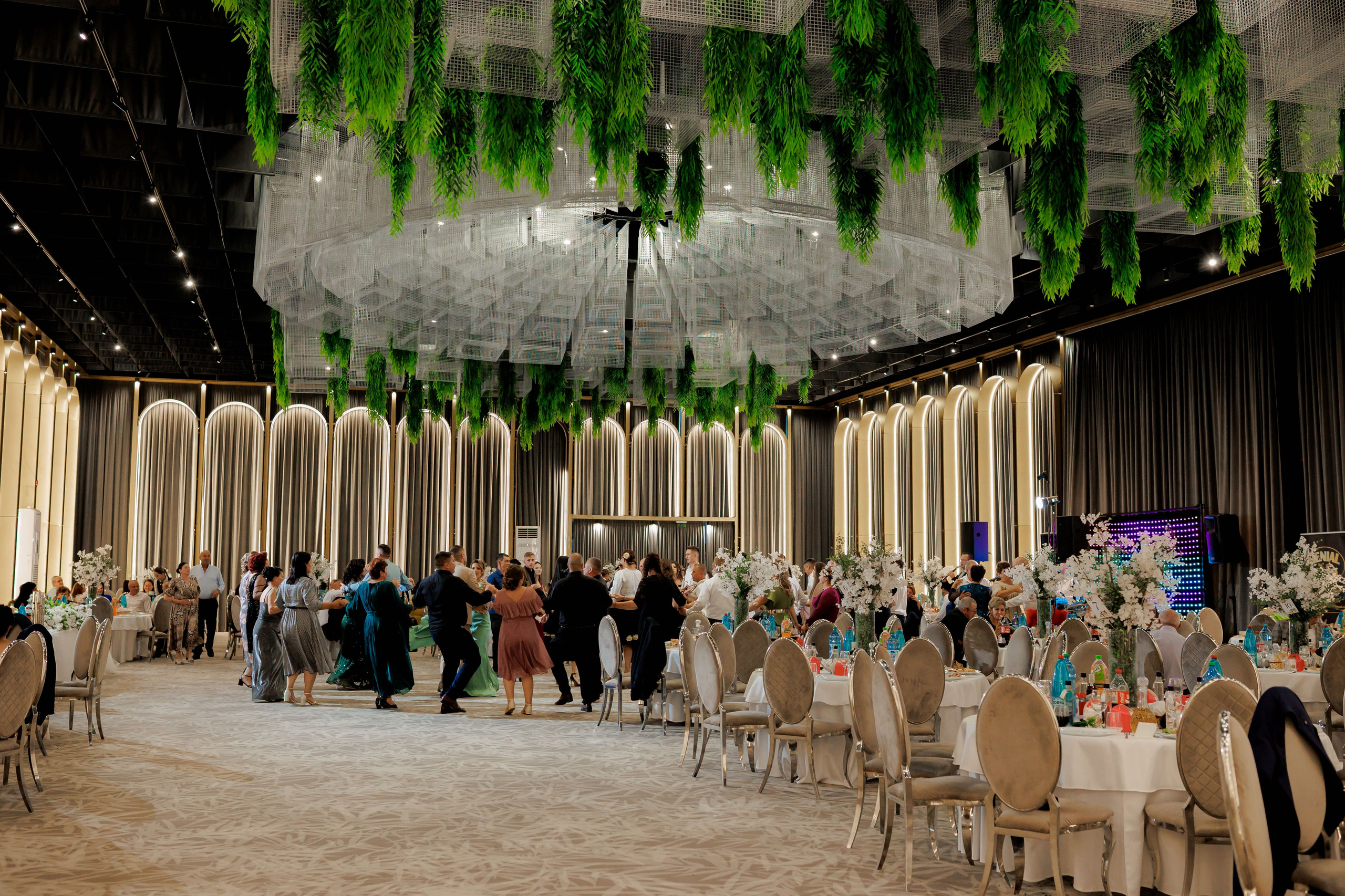 Nunta Nicoleta & Răzvan | Fotografie & Videografie Profesională. Servicii foto-video profesionale, pentru momente de neuitat