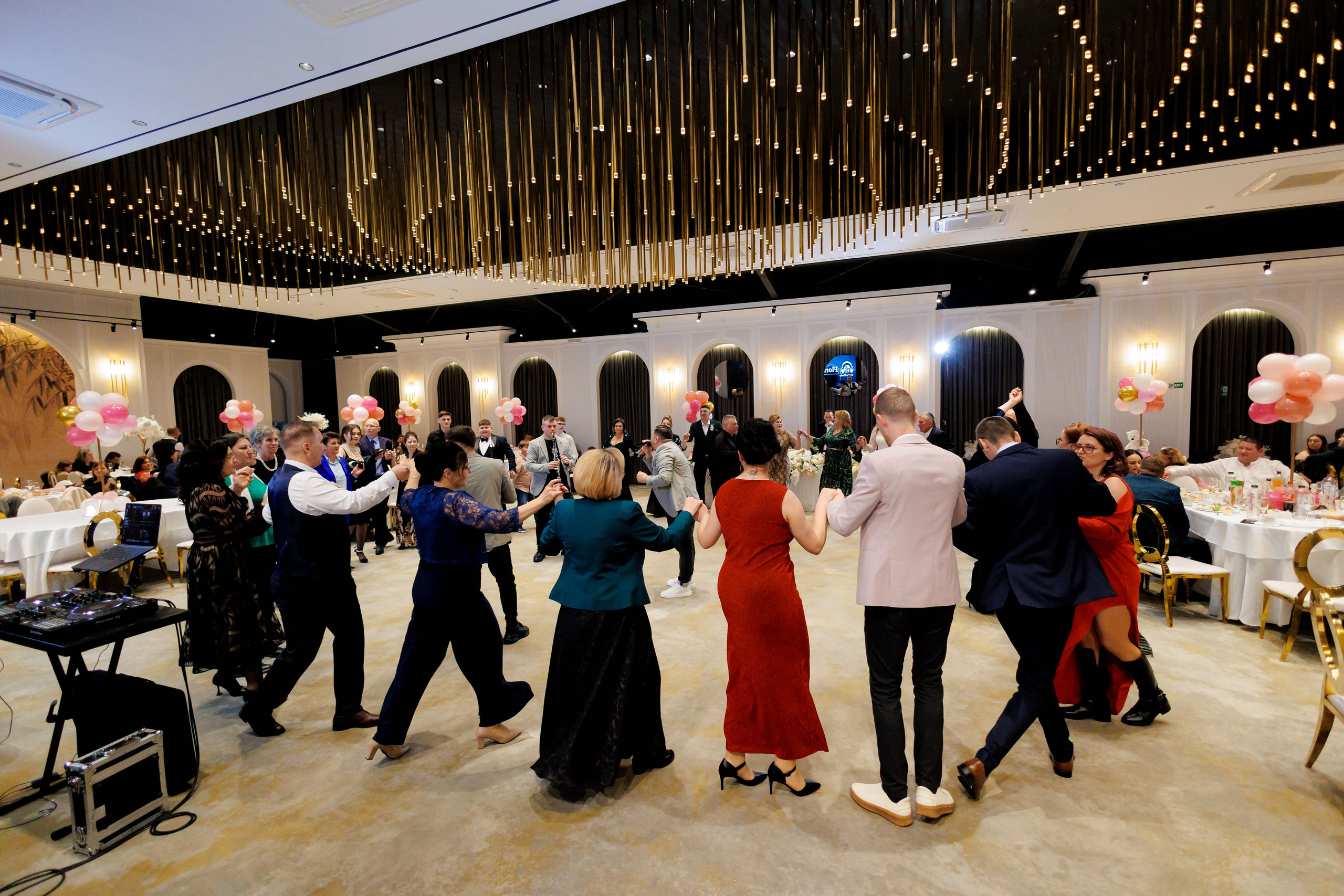 Povestea voastră, regizată de noi |Cristi Turculet Videograf Nuntă Suceava | wedding highlight. Servicii foto-video profesionale, pentru momente de neuitat