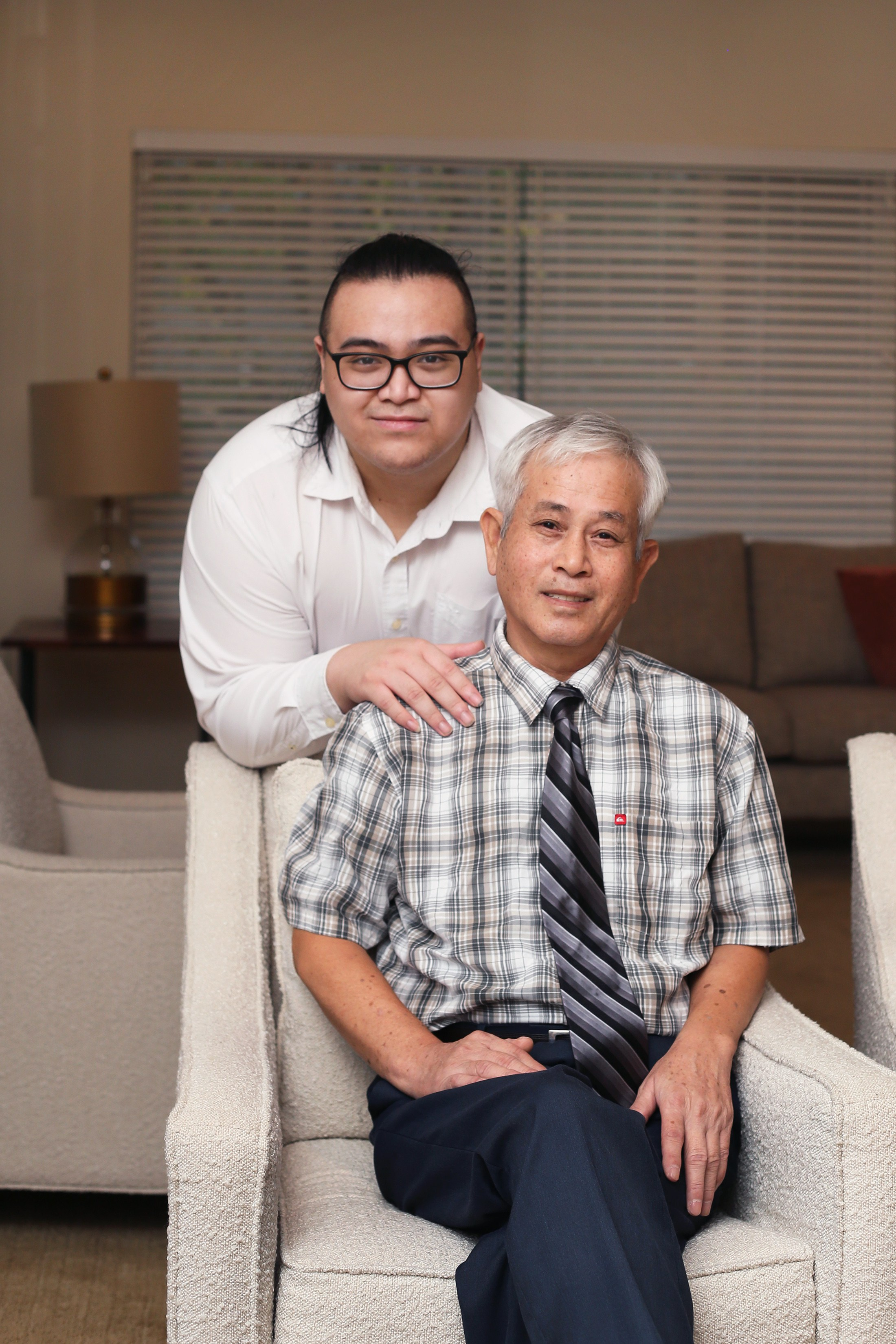 STUDIO Photoshoot. YuAnna studio. Family & Kids Photographer in Seattle area, located in