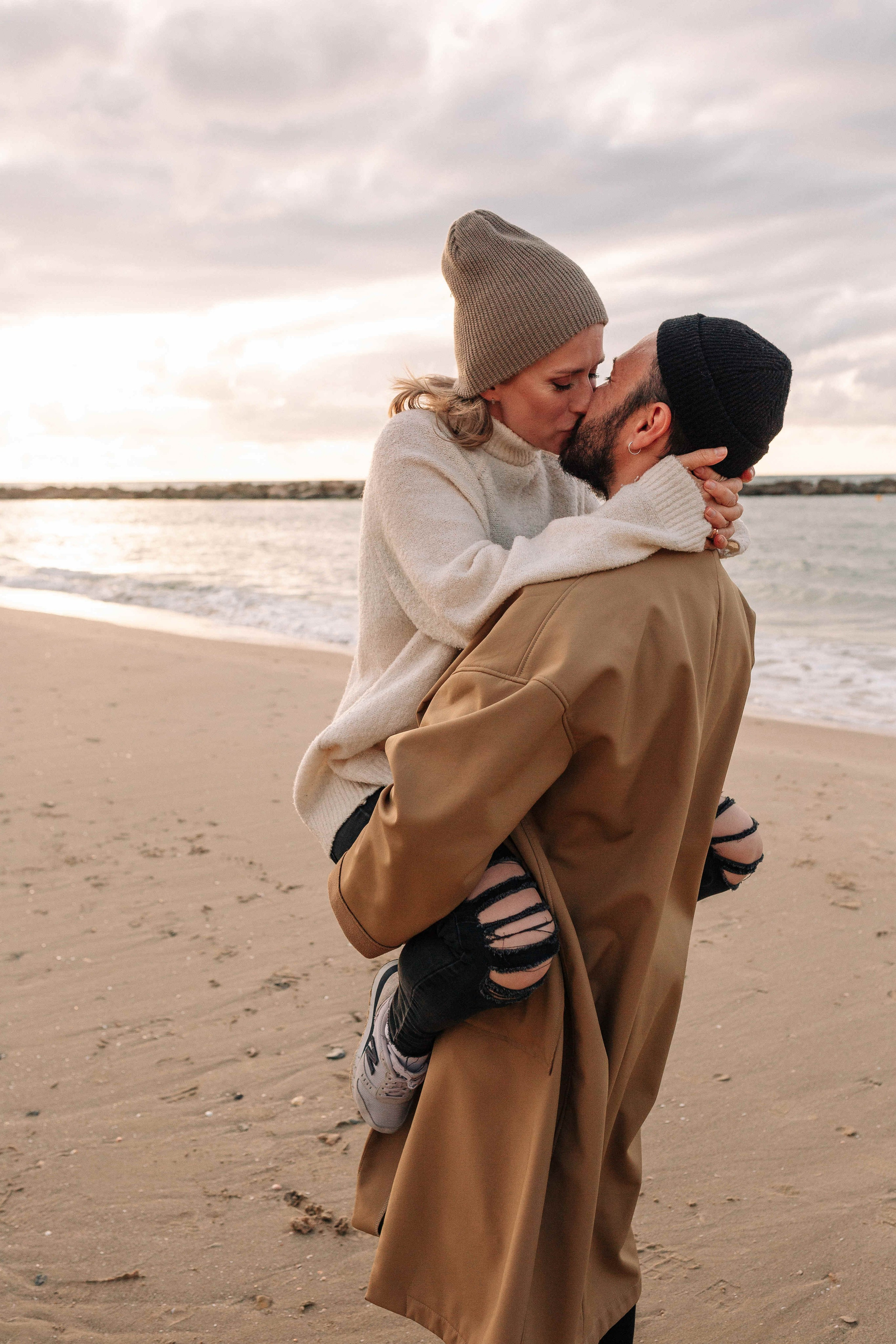 WINTER PHOTOSESSION AT THE SEA. Https://shi-photo.com/