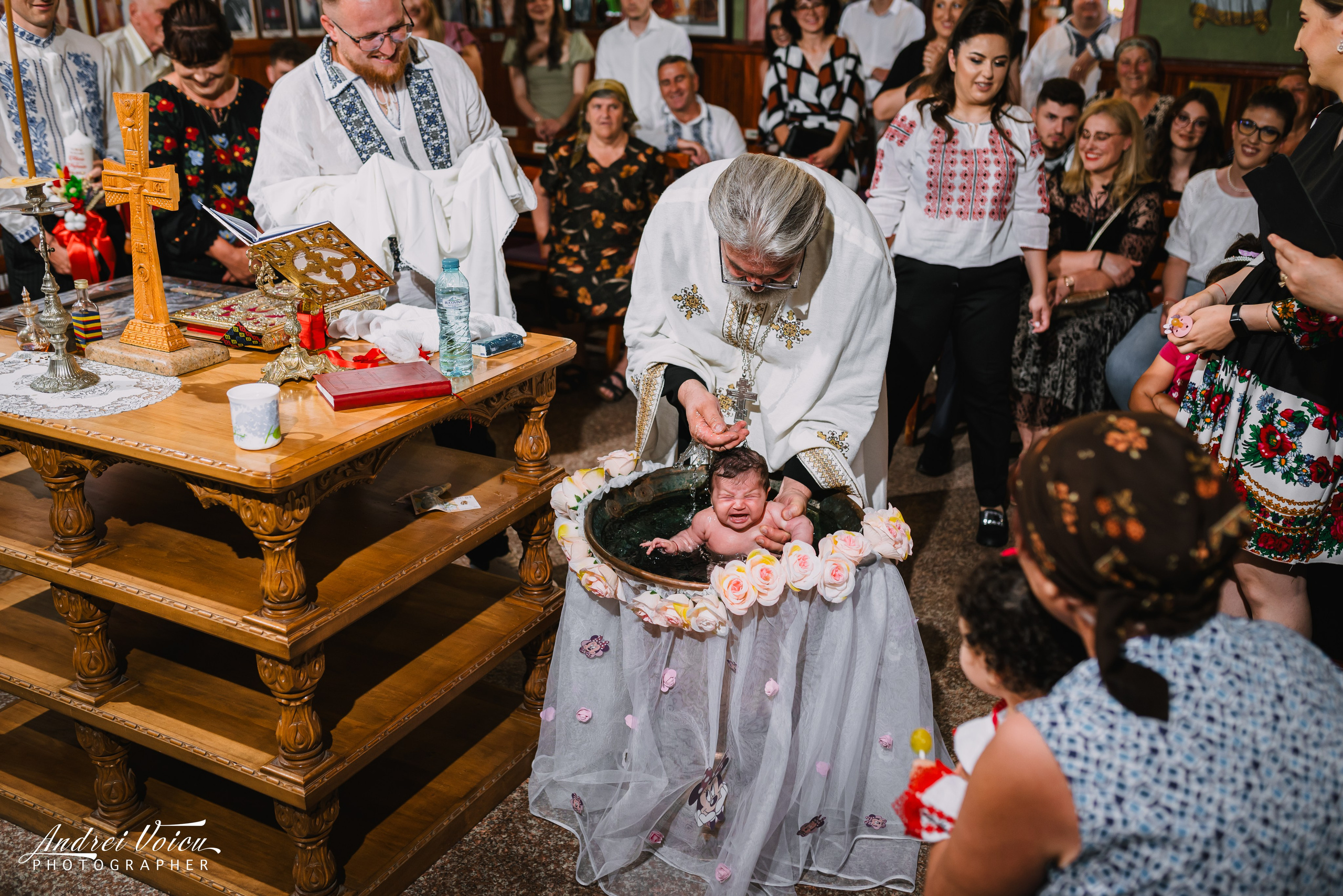 Fotografia de botez. Andrei Voicu Fotograf. Povești nescrise, surprinse atent