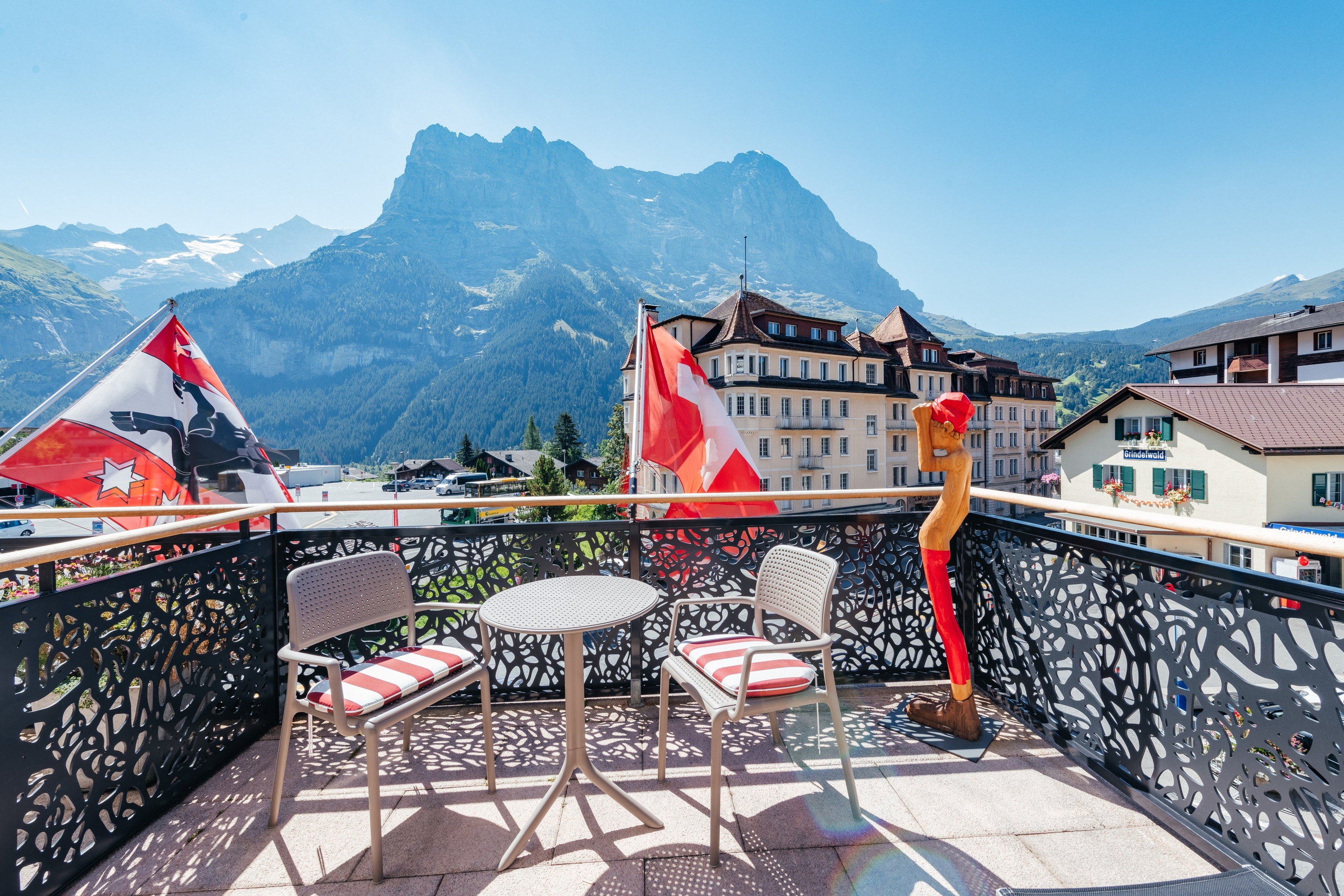 Hotel Kreuz Post, GRINDELWALD, Kt. BERN. Hallo! Ich bin Elena und arbeite als Immobilienfotografin