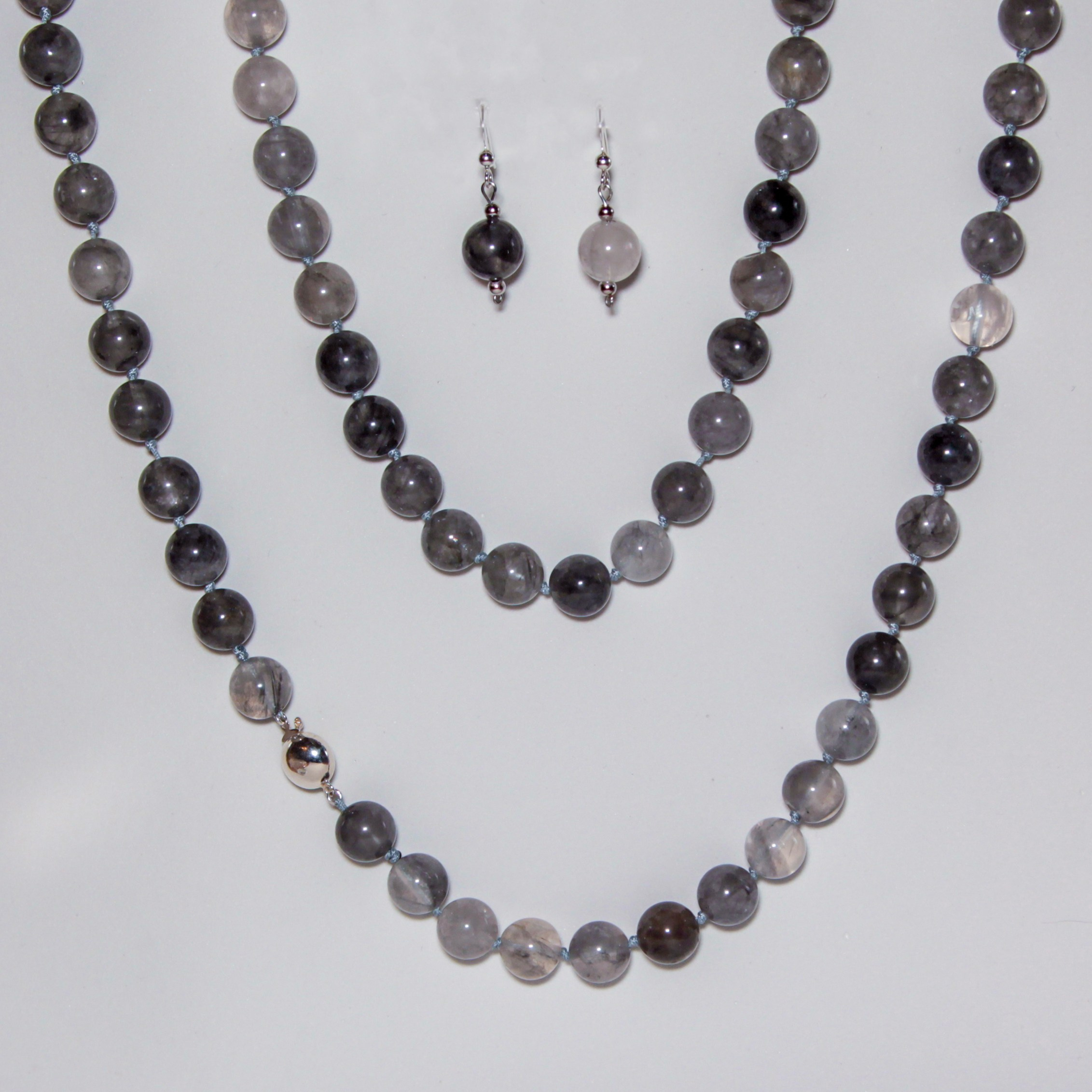 Fog. Современнные и актикварные украшения в Барселоне, Москве и Санкт-Петербурге