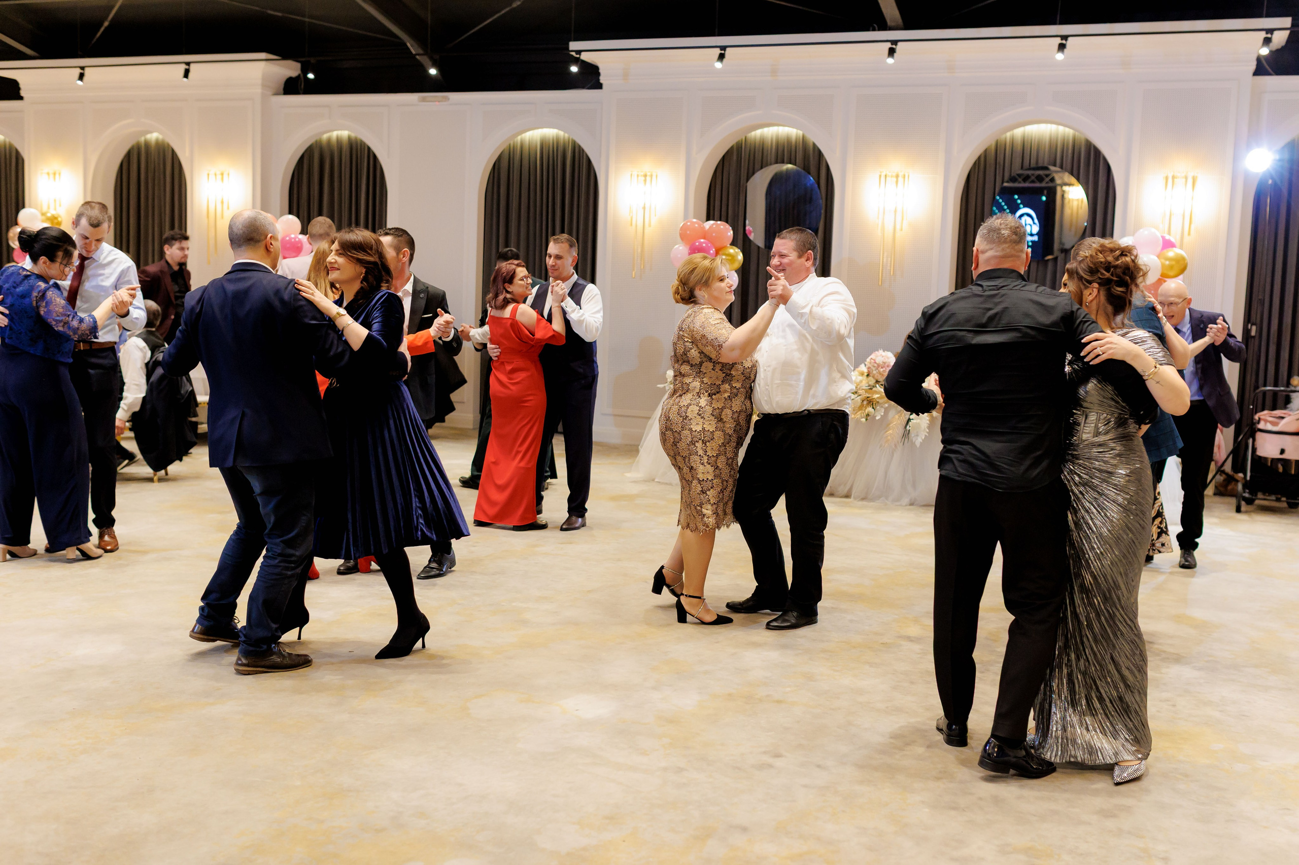 Povestea voastră, regizată de noi |Cristi Turculet Videograf Nuntă Suceava | wedding highlight. Servicii foto-video profesionale, pentru momente de neuitat