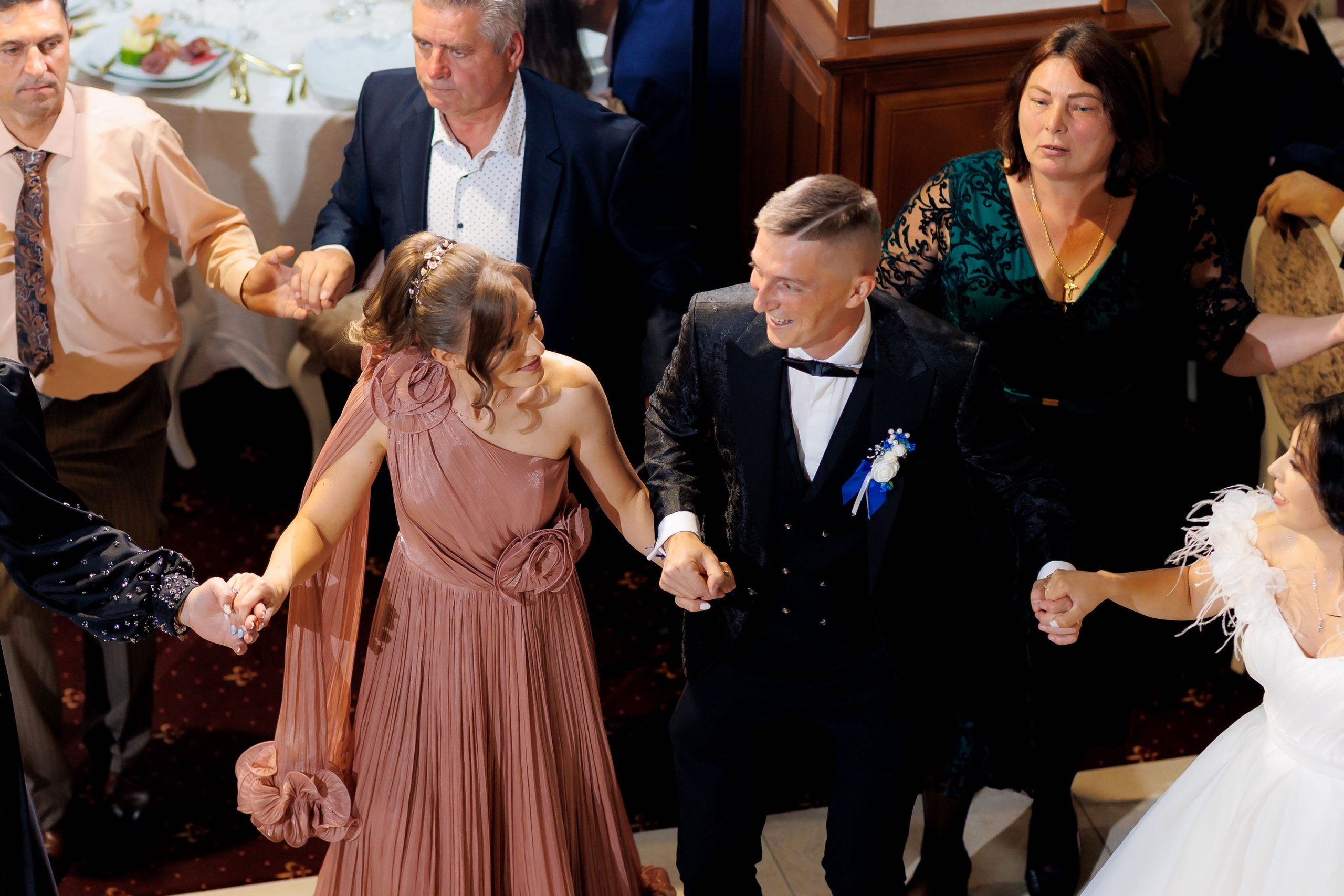 Loredana & Emilian – Ziua Nunții | Videografie - fotografie Botez Suceava, Iași, Botoșani. Servicii foto-video profesionale, pentru momente de neuitat