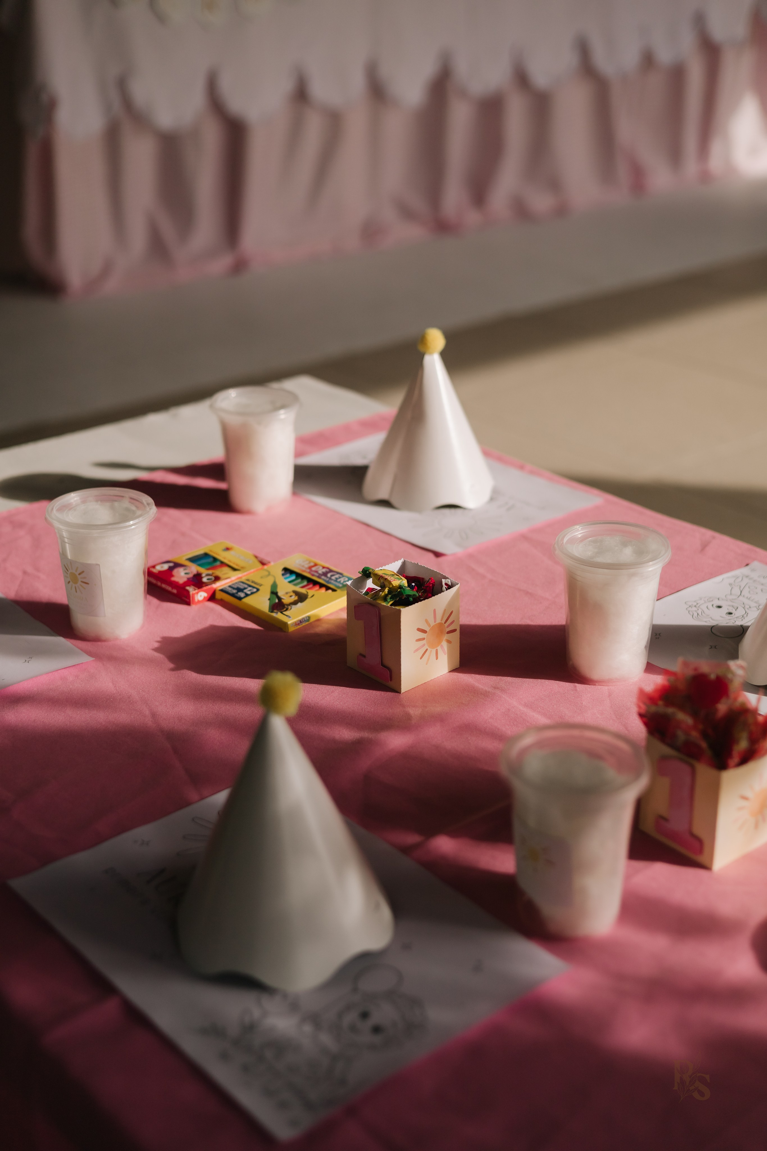 Aurora — 1 ano. Fotógrafo Richard Silvestre — Casamentos na Bahia