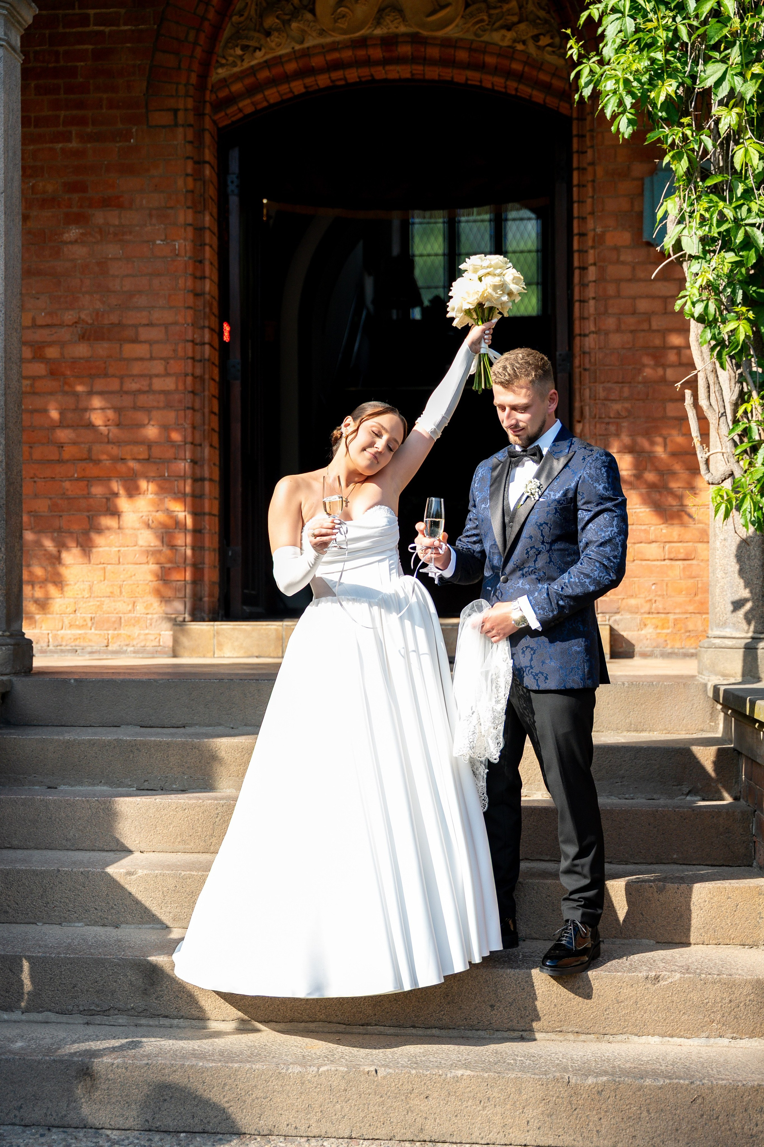 E&N: Zamek w Rzucewie. SL Wedding Photo — Editorial, Elegant & Timeless Wedding Photography in Poland and Across Europe