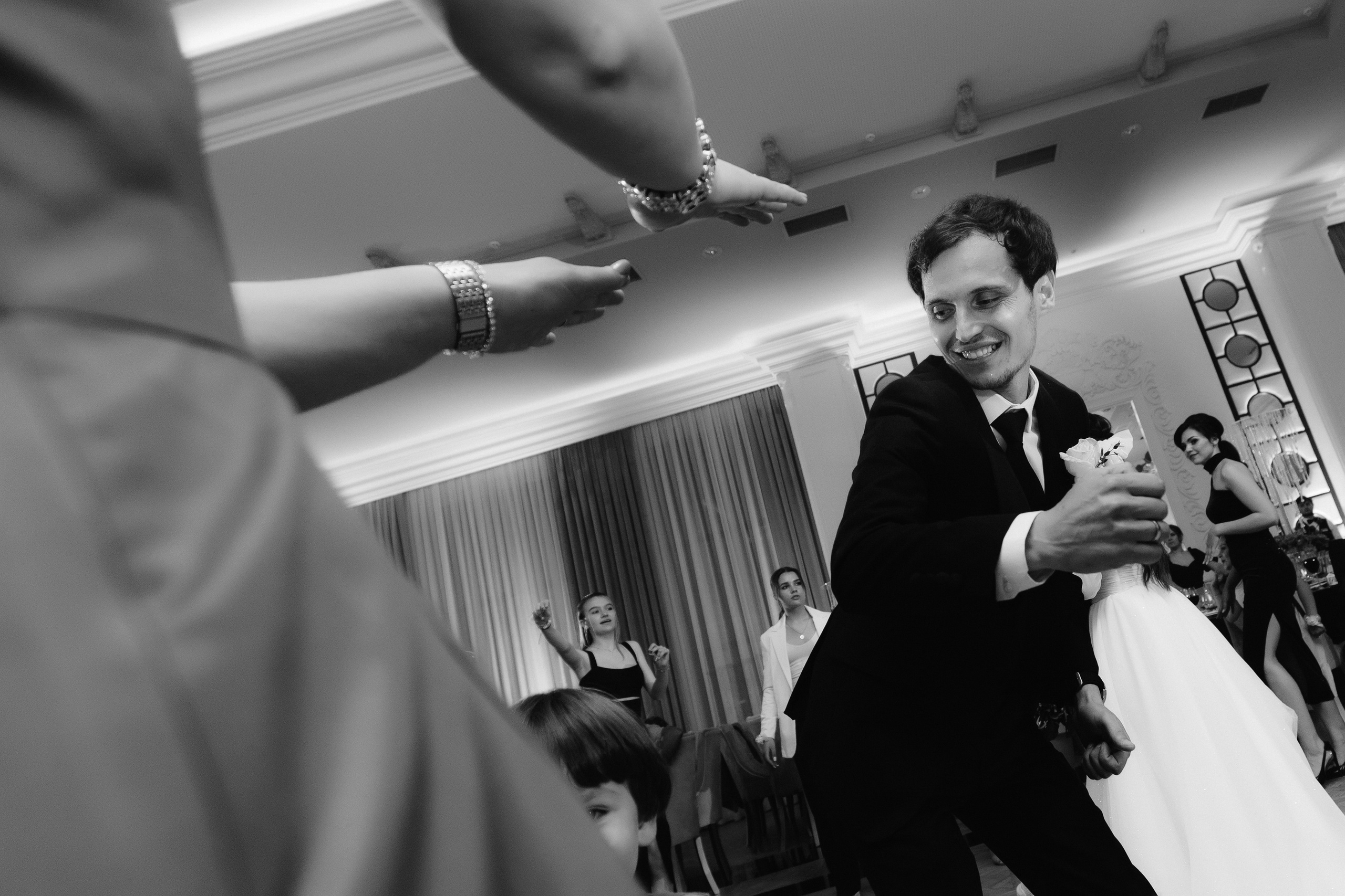 2 4ever. Servicii Foto Video în Chișinău și Europa ID-Brothers