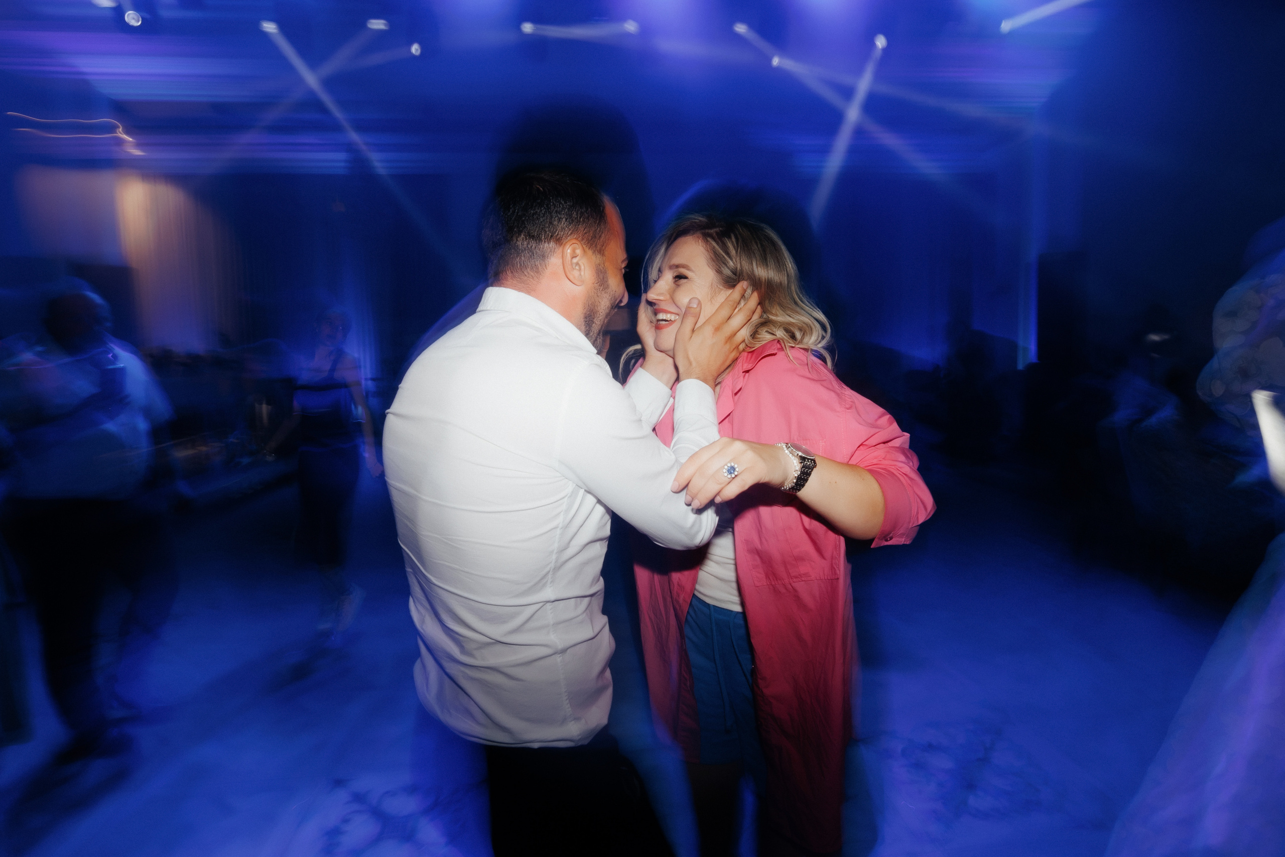 2 4ever. Servicii Foto Video în Chișinău și Europa ID-Brothers