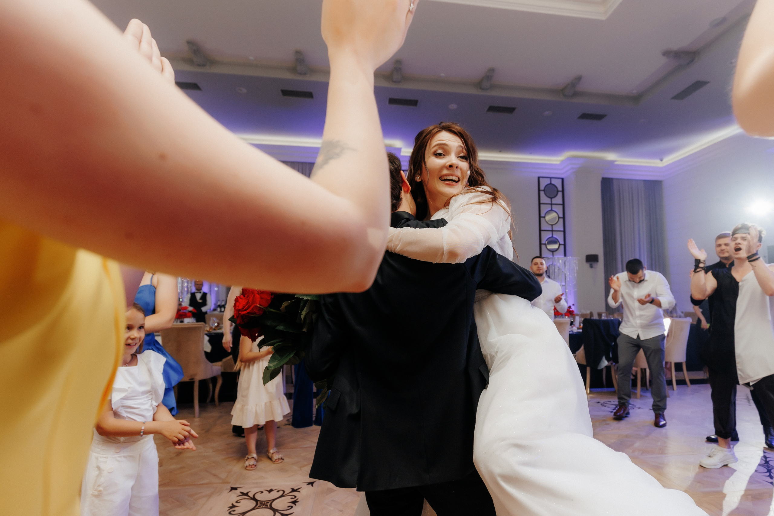 2 4ever. Servicii Foto Video în Chișinău și Europa ID-Brothers