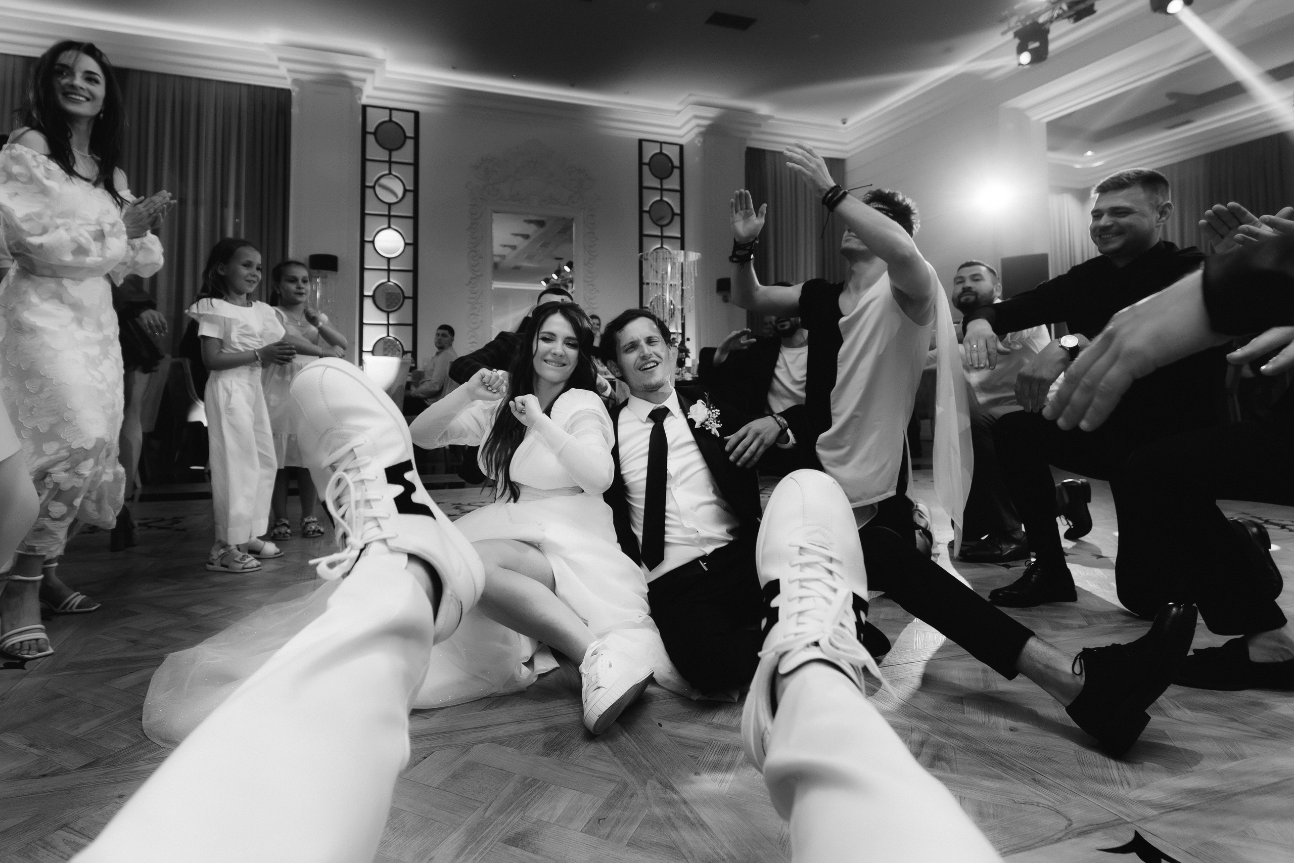 2 4ever. Servicii Foto Video în Chișinău și Europa ID-Brothers