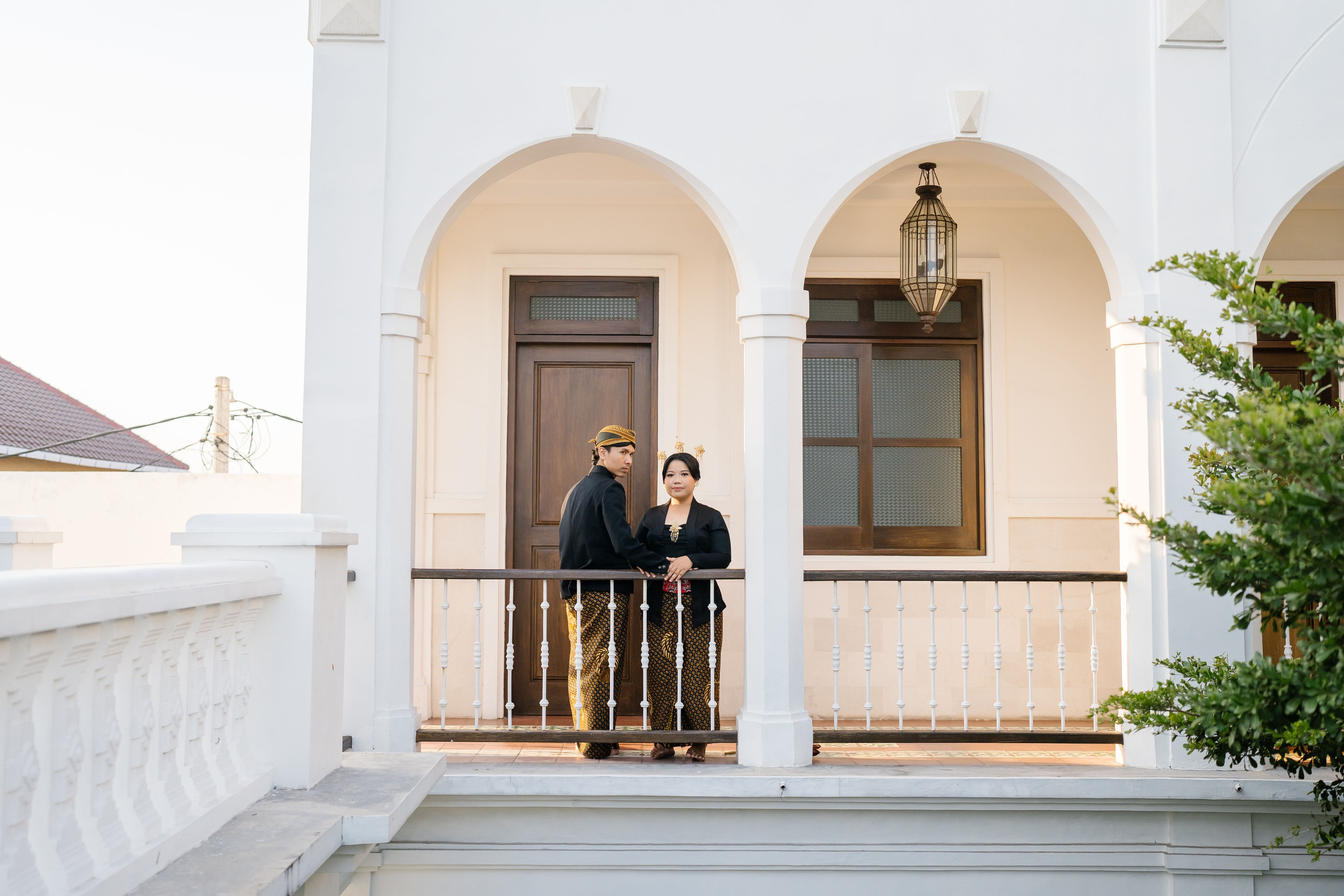 Prewedding Photo Shoot with Javanese style. Female Photographer in Bali