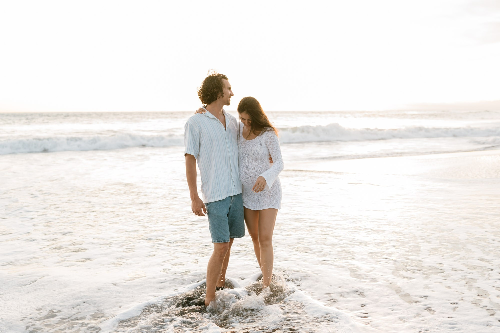 LARISSA & SJUUL MATERNITY. Female Photographer in Bali