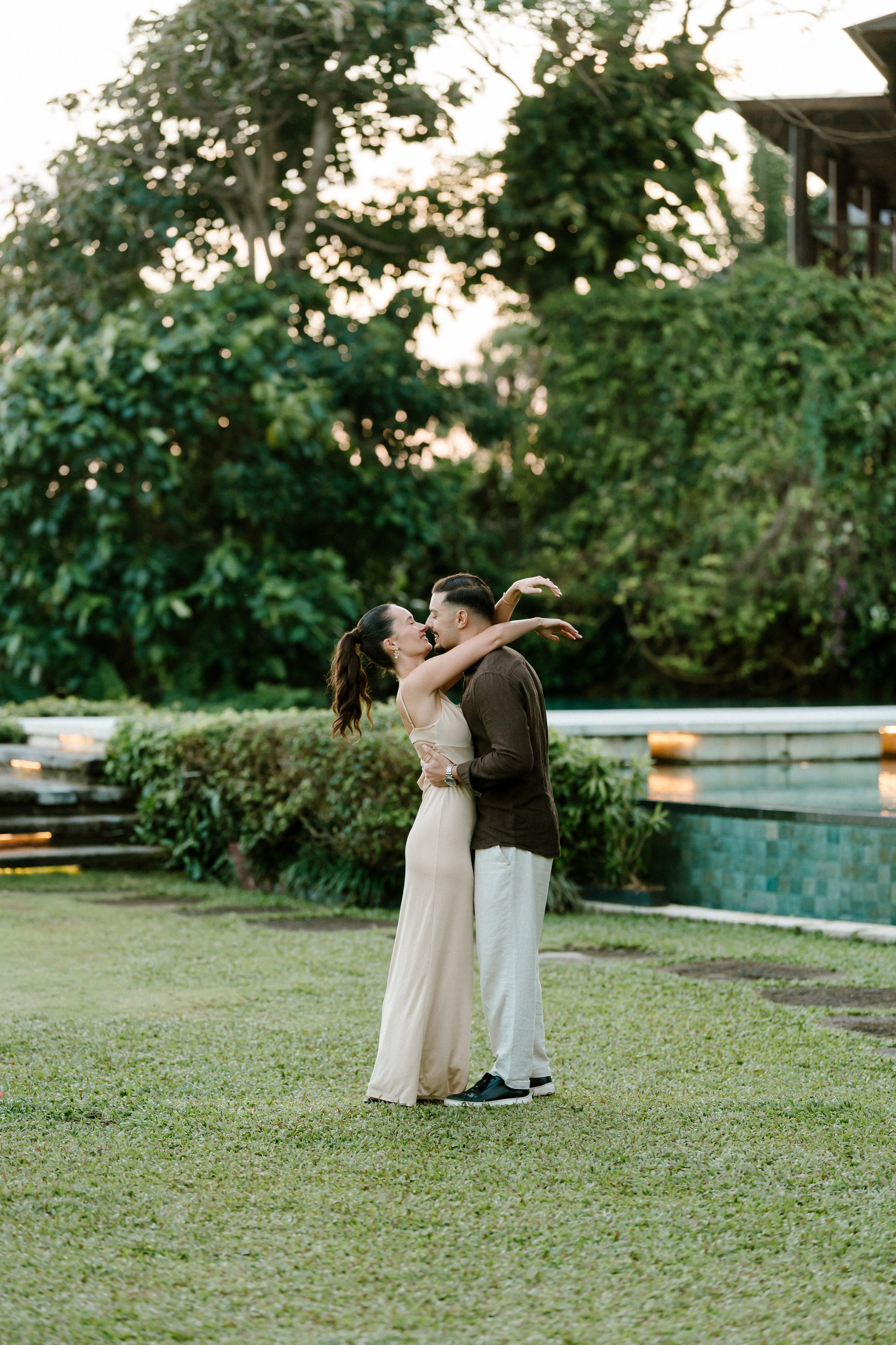 Nicolaos & Ivanna. Female Photographer in Bali