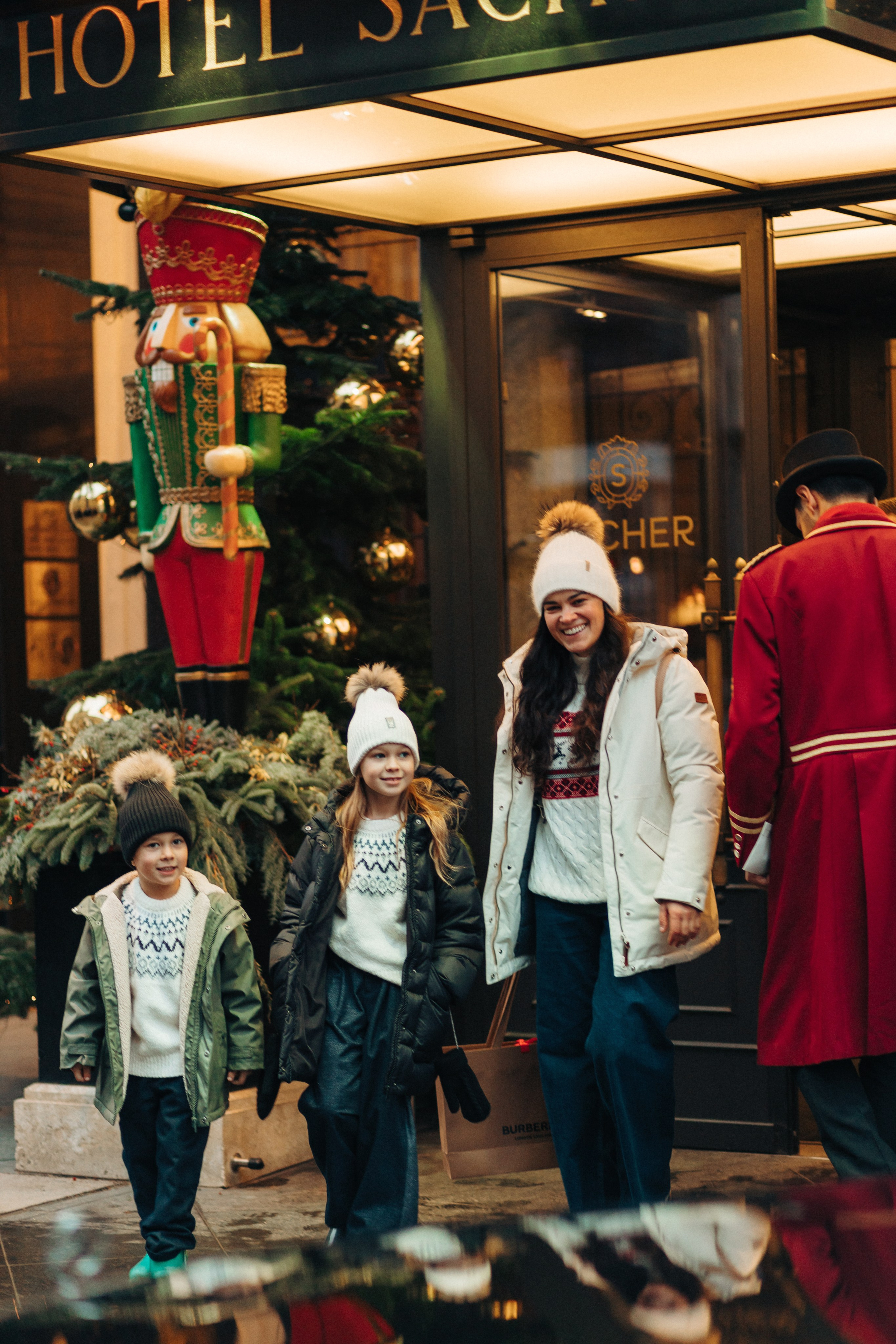 Familie im Stadt. Fotografin Wien Alona Kim