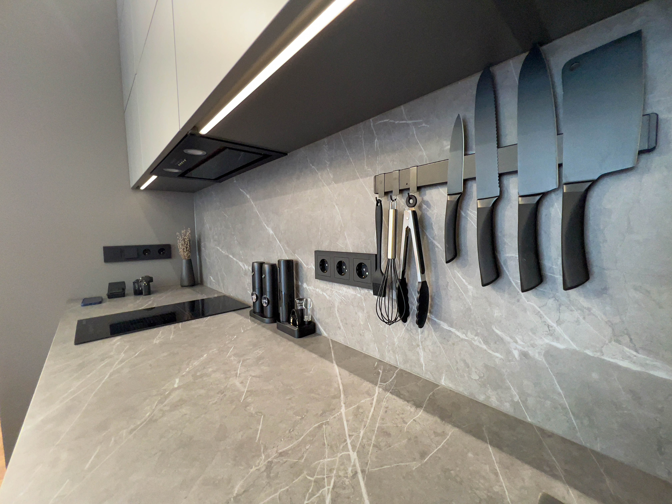 The apartment is on two levels. Fotograf Dmitrii Donets