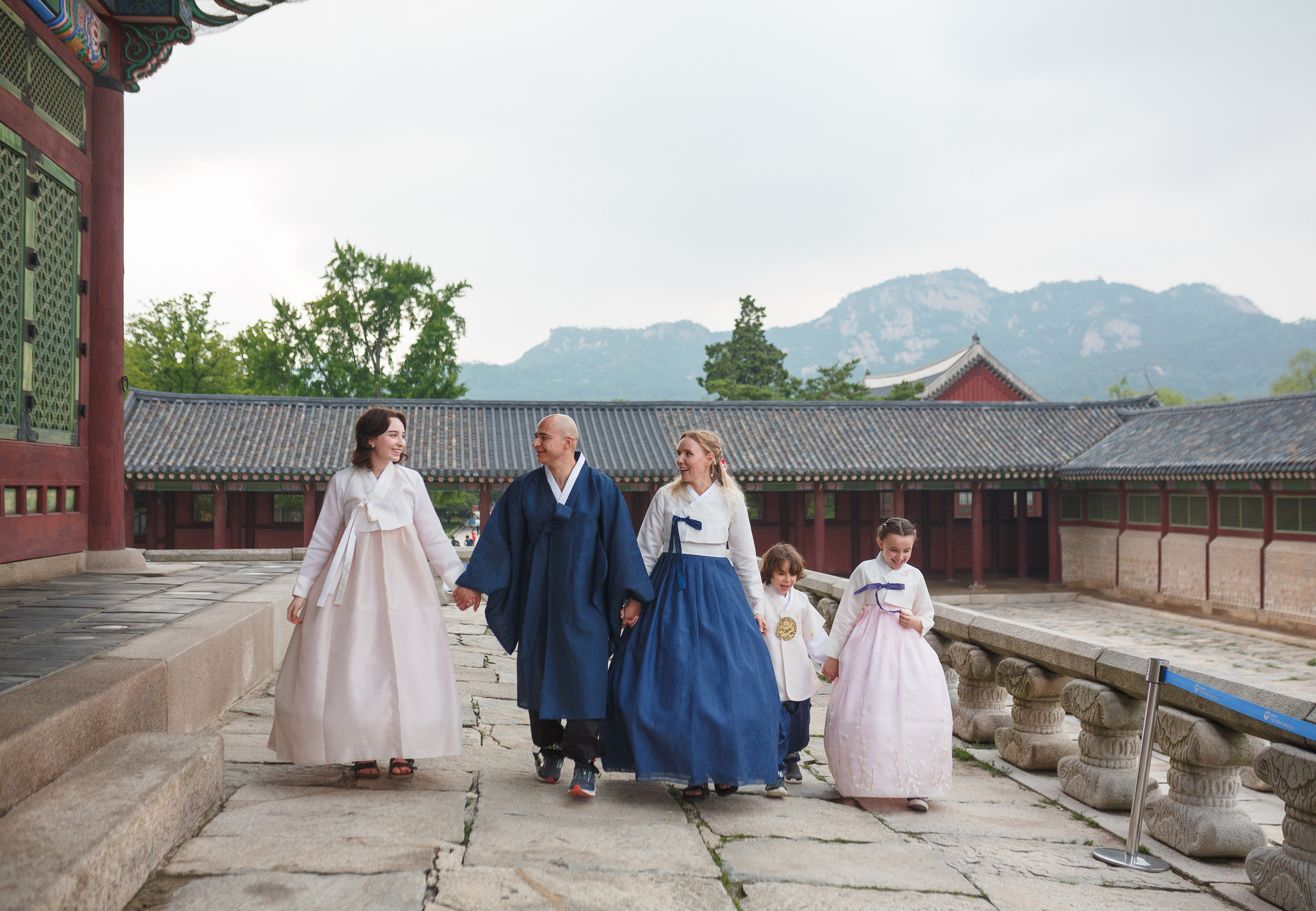 Reviews. Portrait photographer in South Korea Olga Lian