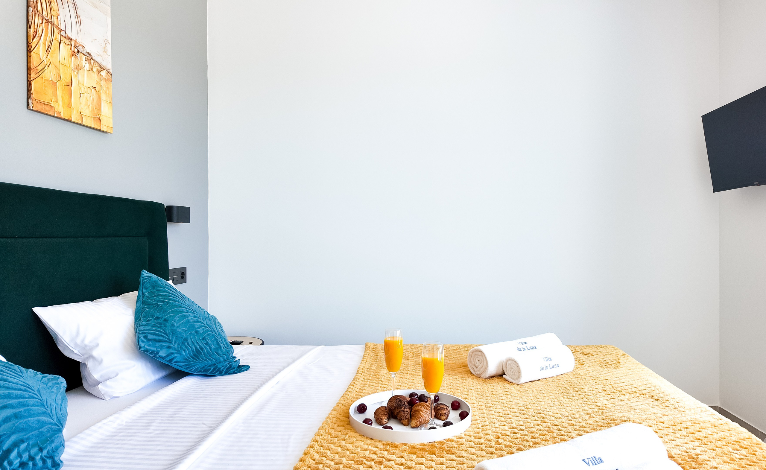 VILLA Luna I&M GROUP. Baby Beast