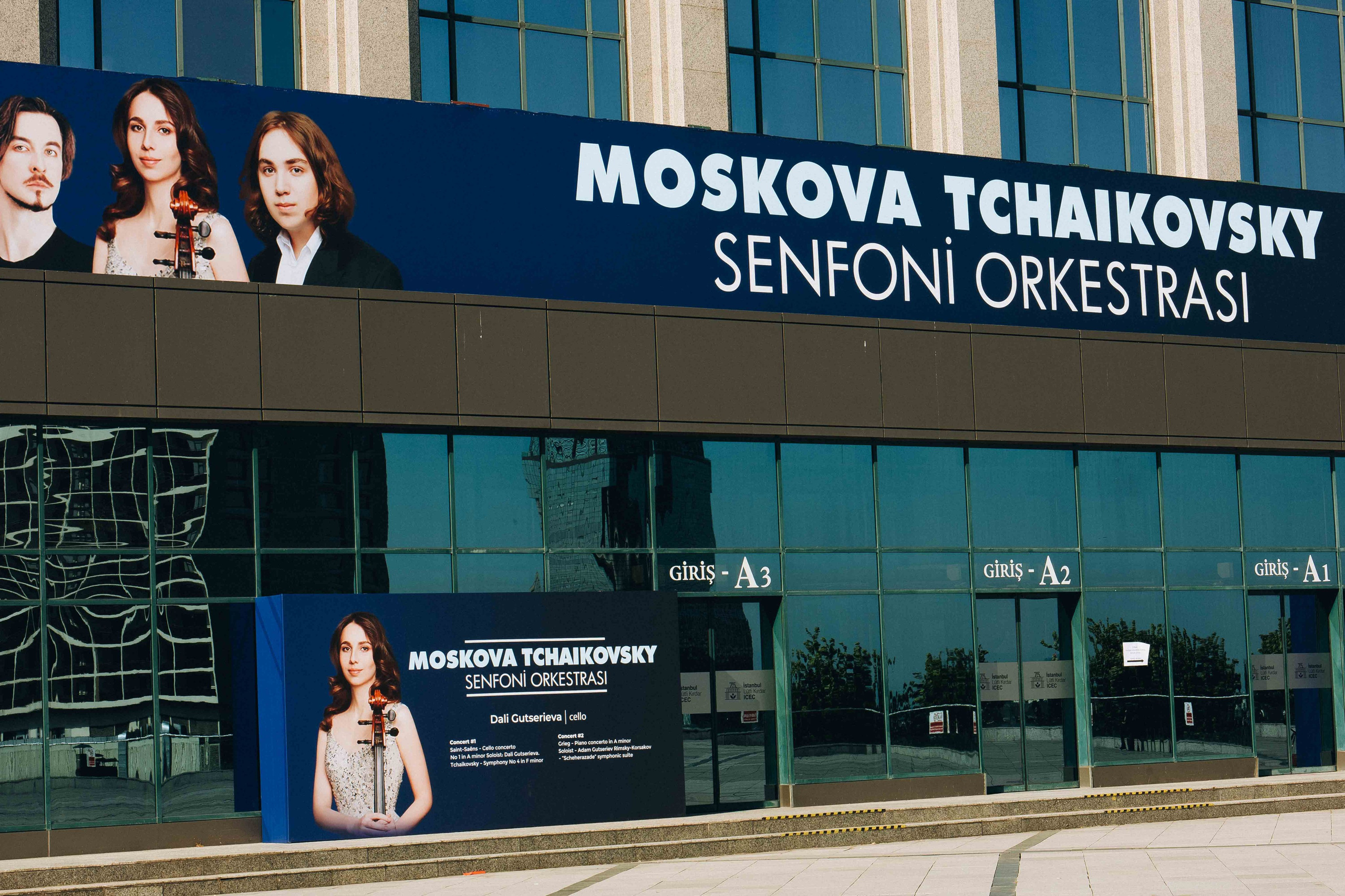 The Tchaikovsky Academic Grand Symphony Orchestra in Istanbul. Wedding&Event photographer Ismail Rzayev in Baku