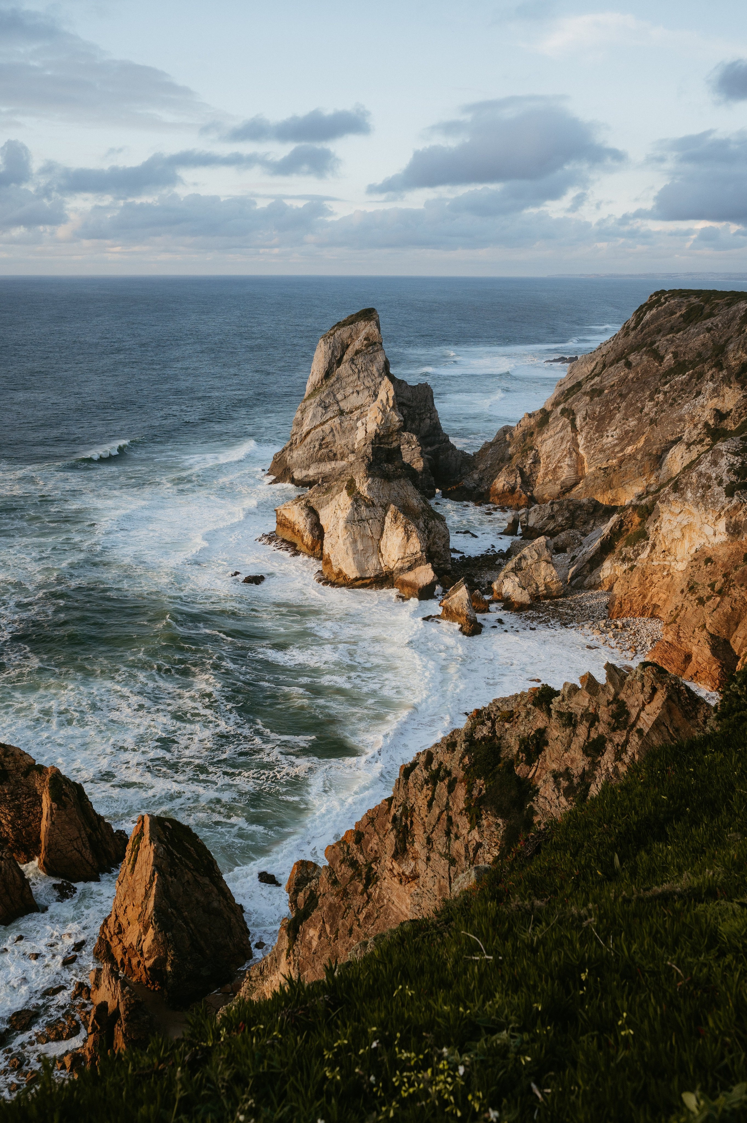 Praia da Ursa – ședință foto de cuplu într-un loc magic din Portugalia. Valentin Melen — wedding photographer