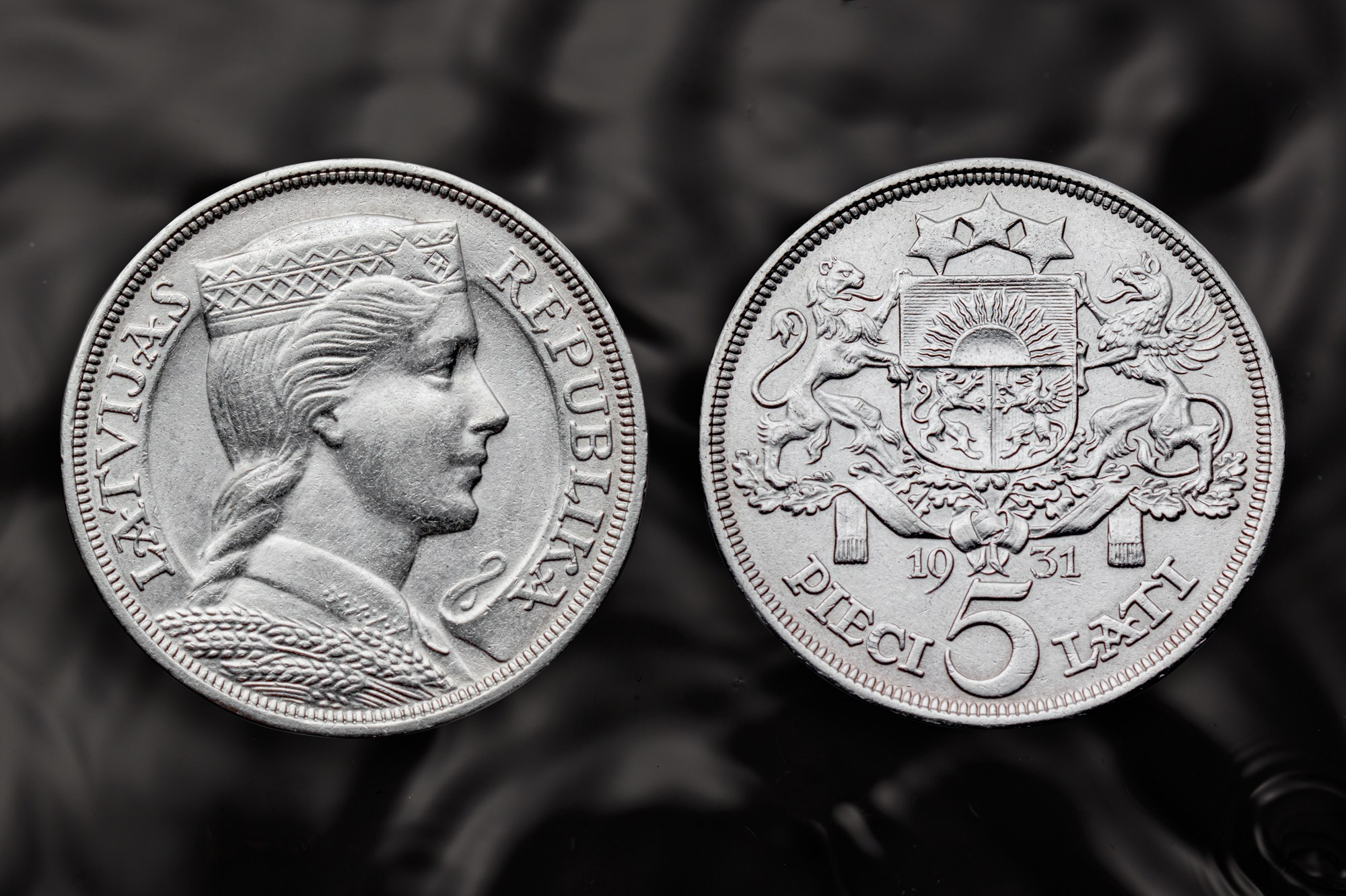 PRIEKŠMETI. Fotogrāfs Rīgā Aivars Tipsis