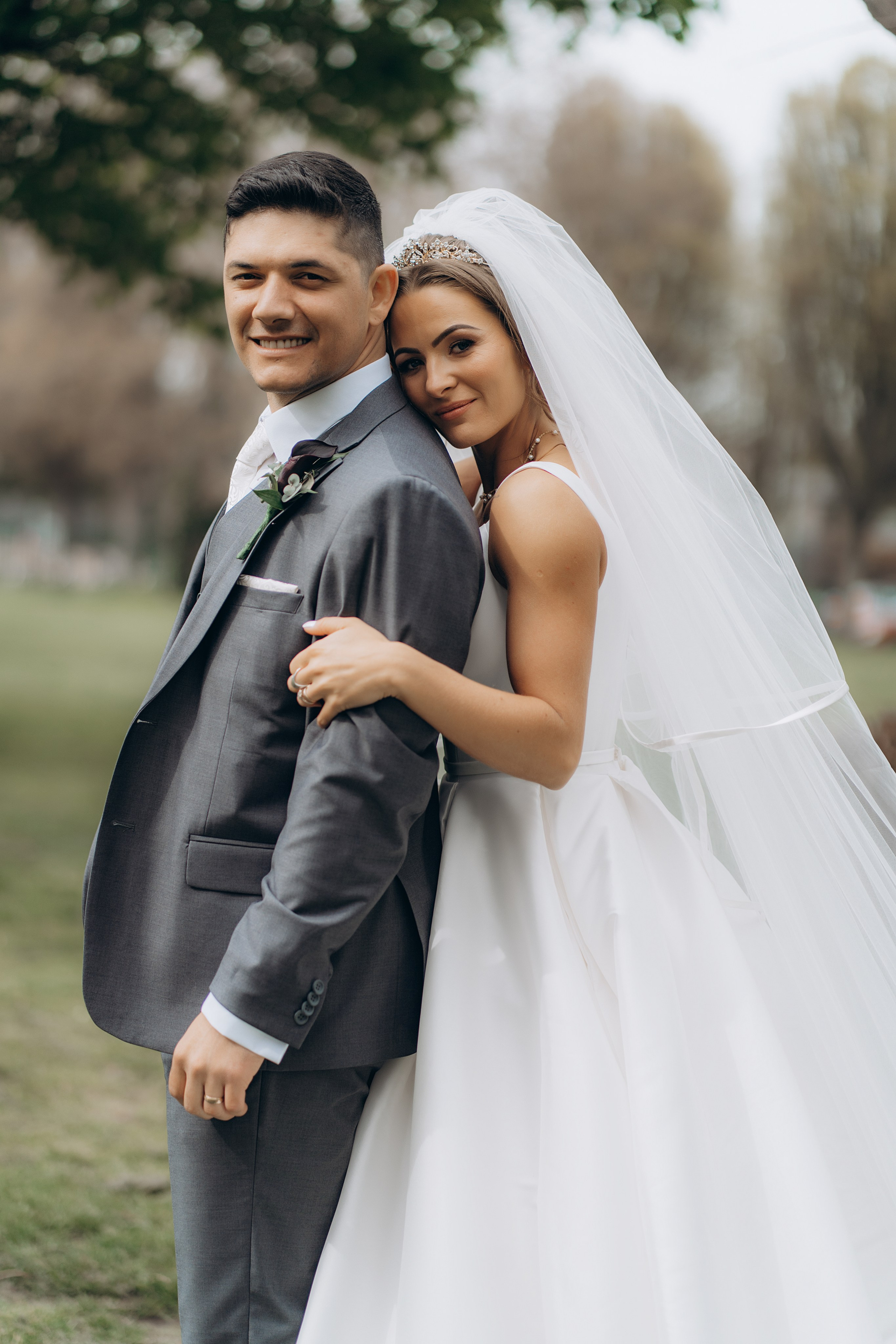 Megan & Oneias. Main