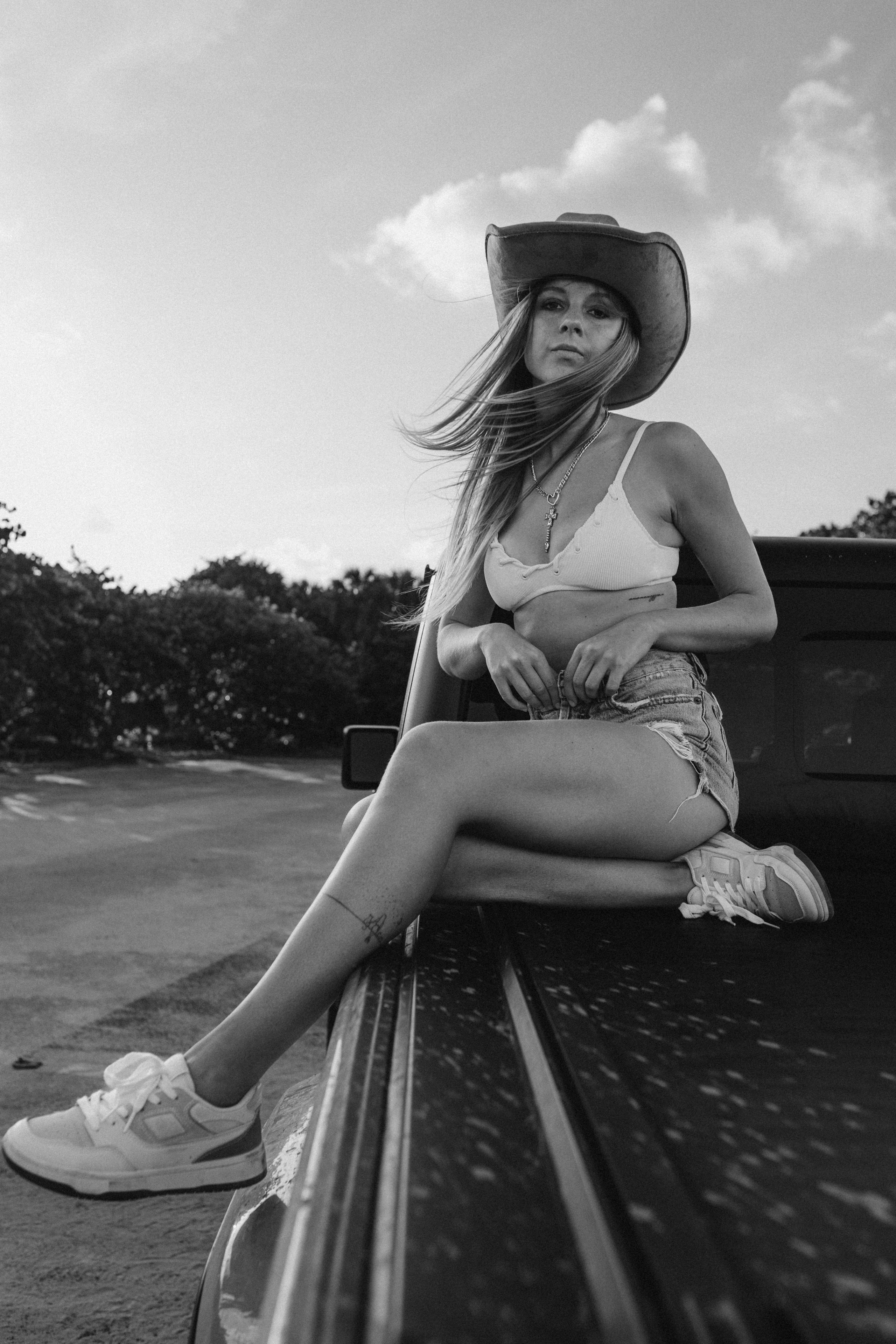 WEST. TETIANA UDOVYCHENKO STREET & PORTRAIT PHOTOGRAPHER