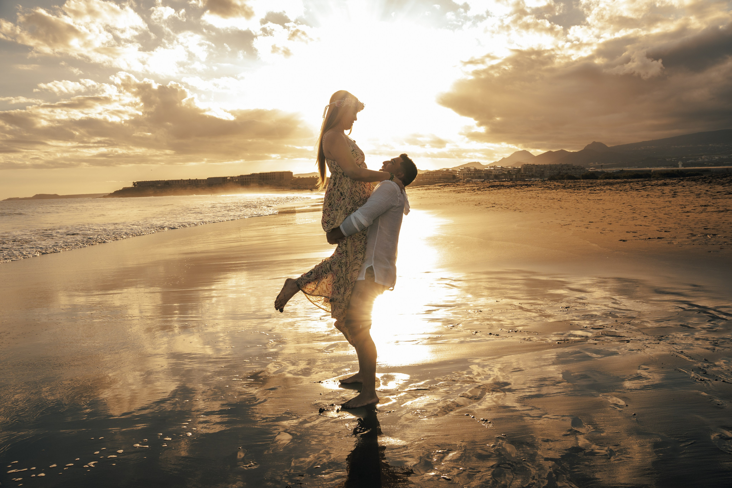 LUIS + MILA. WillyWinkyz Films & Arts