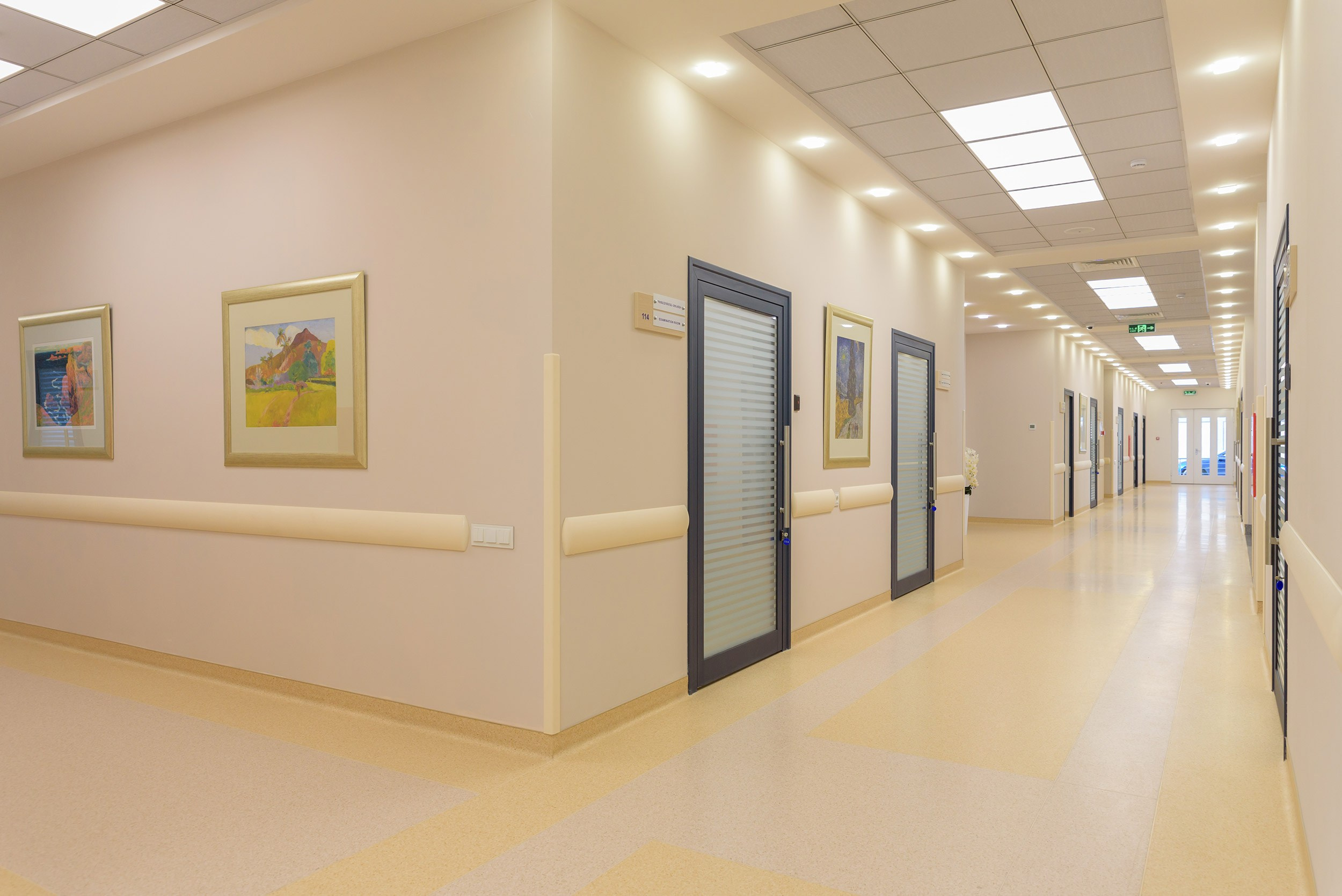 Erebuni Radiotherapy Center. Լուսանկարիչ քաղաք Երևանում