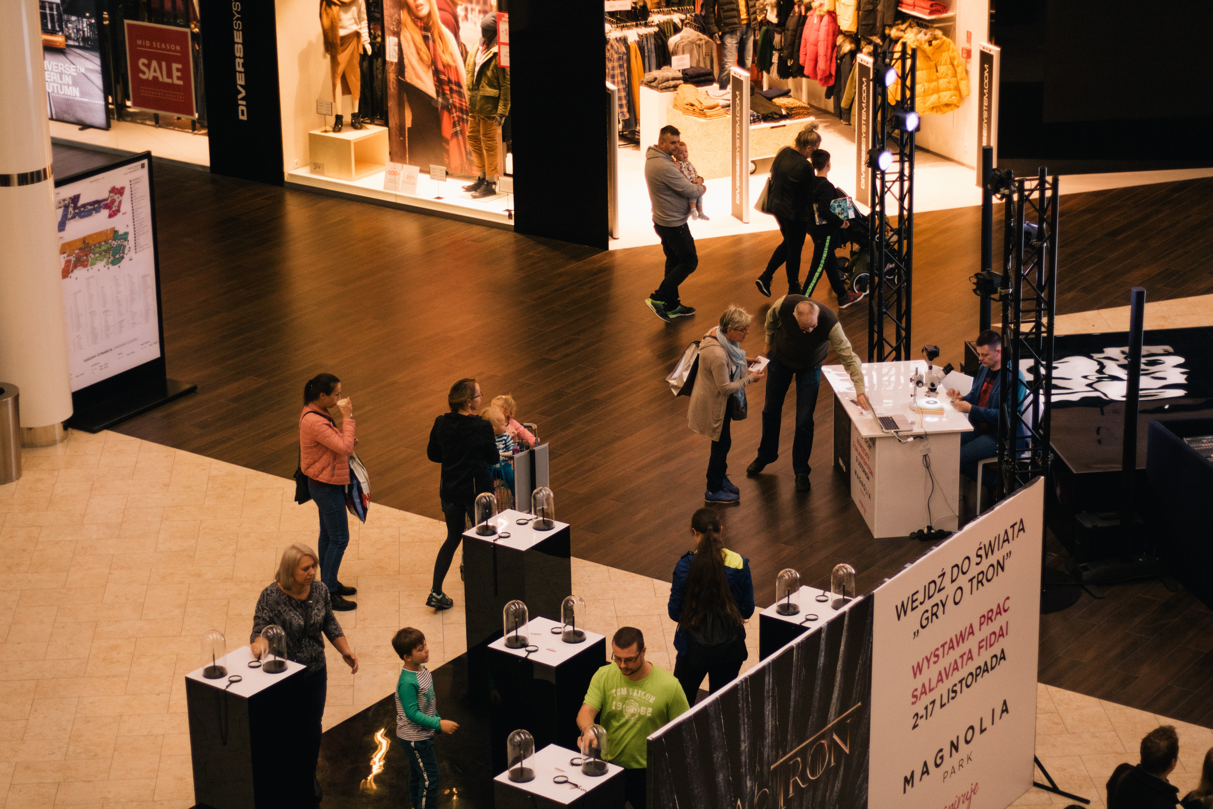 Wejdź do świata "Gry o Tron" - Centrum handlowe Magnolia Park. Dimitri Ilkov Photography — Capturing Life’s Moments in Edmonton, Cana