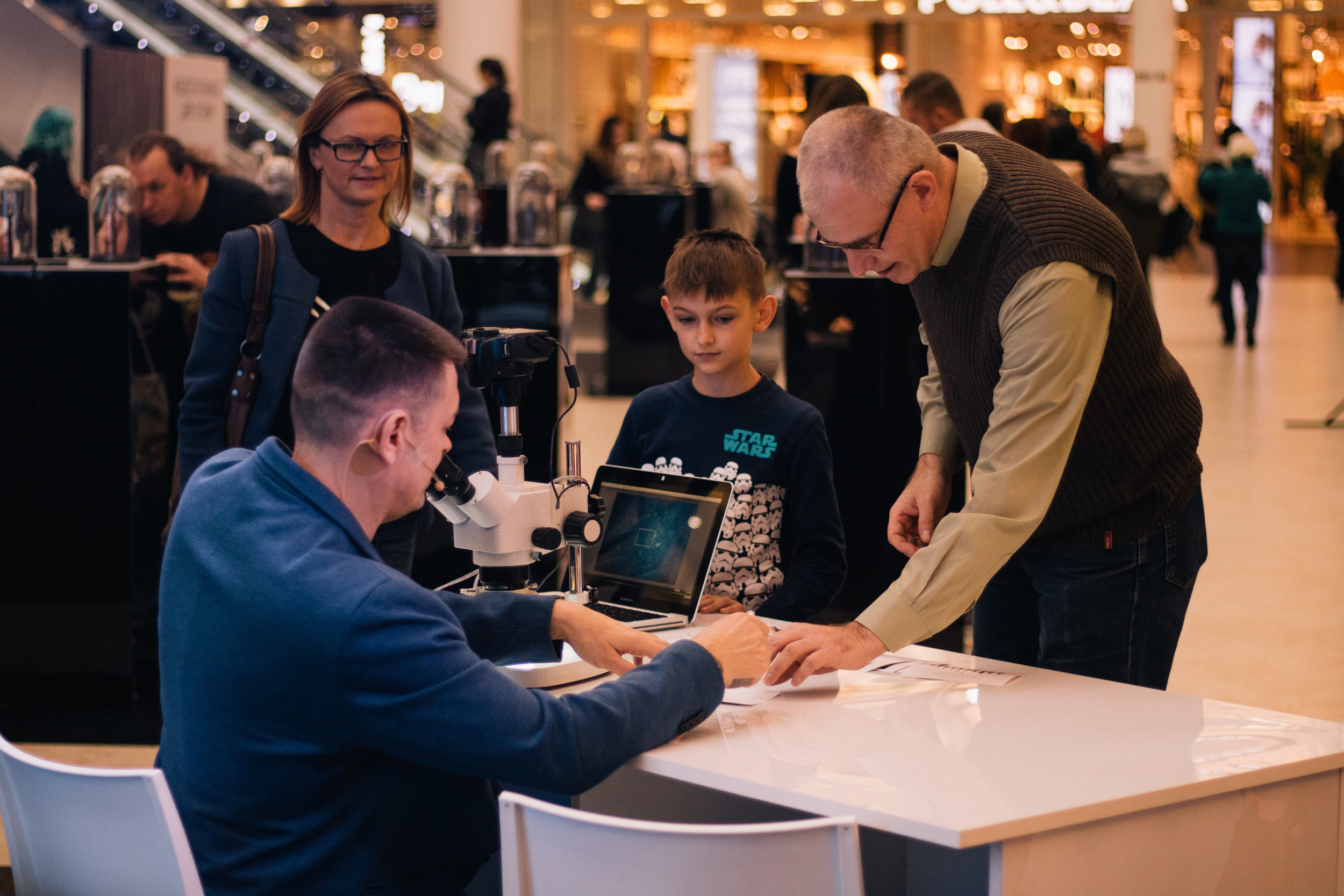 Wejdź do świata "Gry o Tron" - Centrum handlowe Magnolia Park. Dimitri Ilkov Photography — Capturing Life’s Moments in Edmonton, Cana