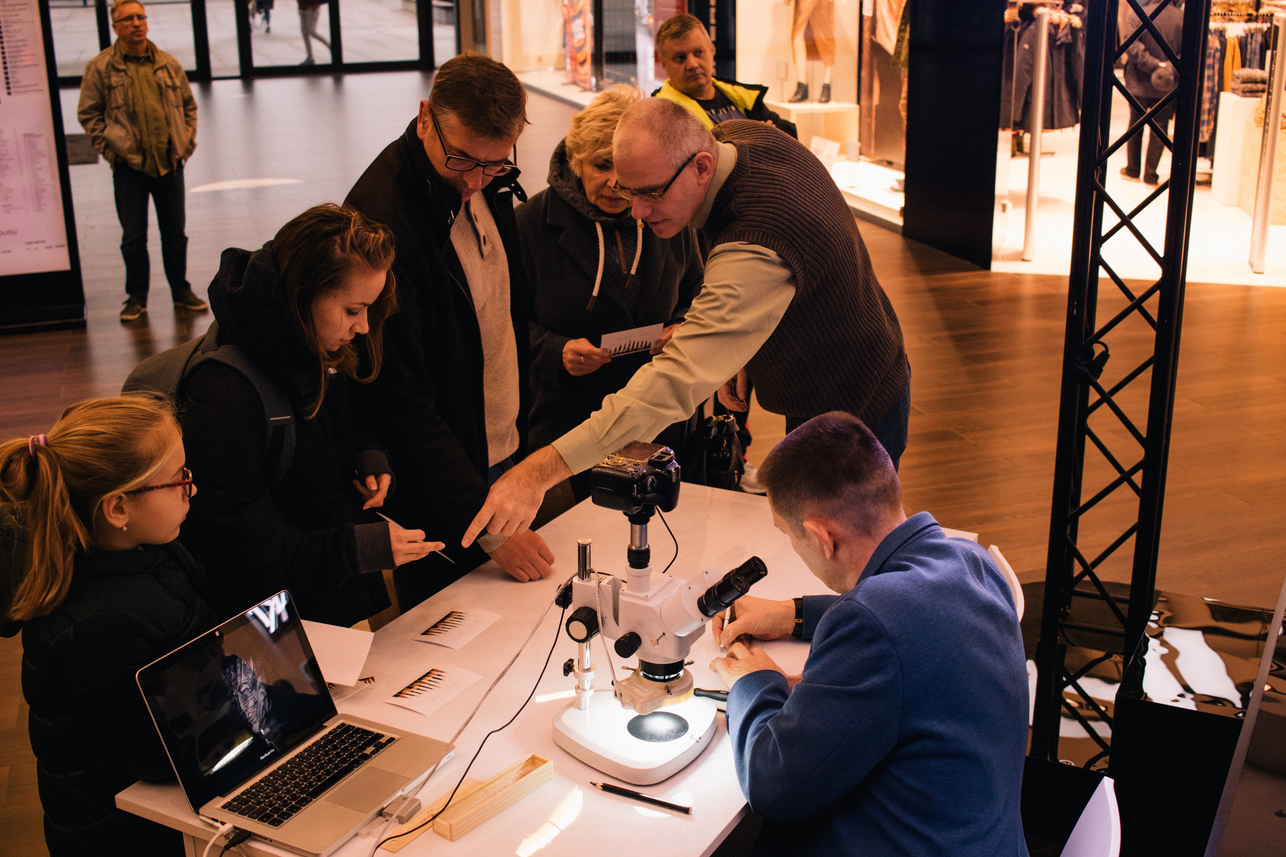 Wejdź do świata "Gry o Tron" - Centrum handlowe Magnolia Park. Dimitri Ilkov Photography — Capturing Life’s Moments in Edmonton, Cana