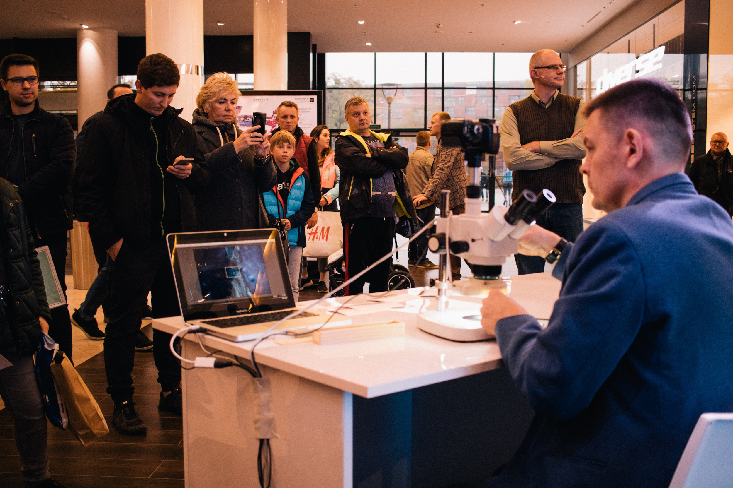 Wejdź do świata "Gry o Tron" - Centrum handlowe Magnolia Park. Dimitri Ilkov Photography — Capturing Life’s Moments in Edmonton, Cana