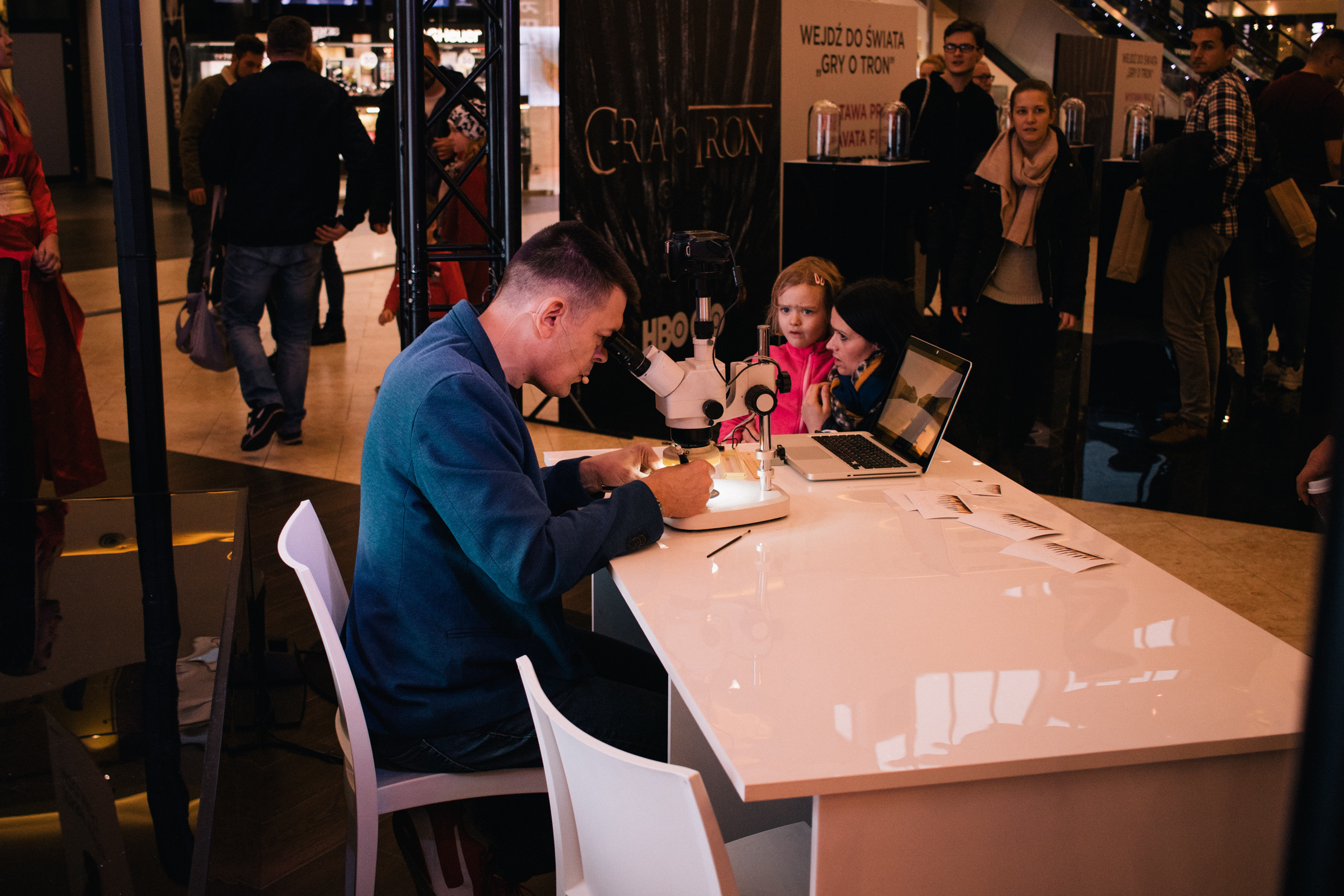 Wejdź do świata "Gry o Tron" - Centrum handlowe Magnolia Park. Dimitri Ilkov Photography — Capturing Life’s Moments in Edmonton, Cana