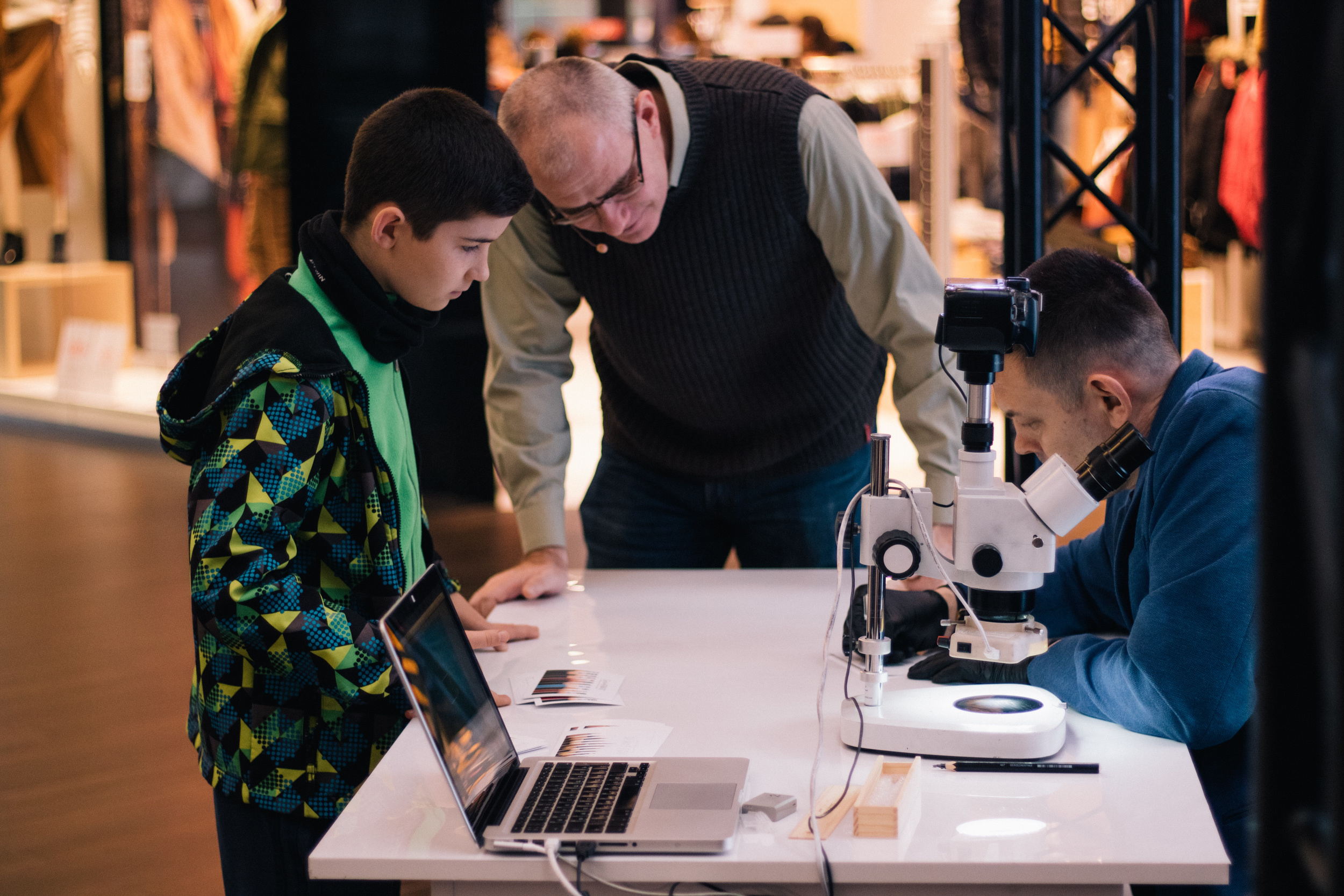 Wejdź do świata "Gry o Tron" - Centrum handlowe Magnolia Park. Dimitri Ilkov Photography — Capturing Life’s Moments in Edmonton, Cana