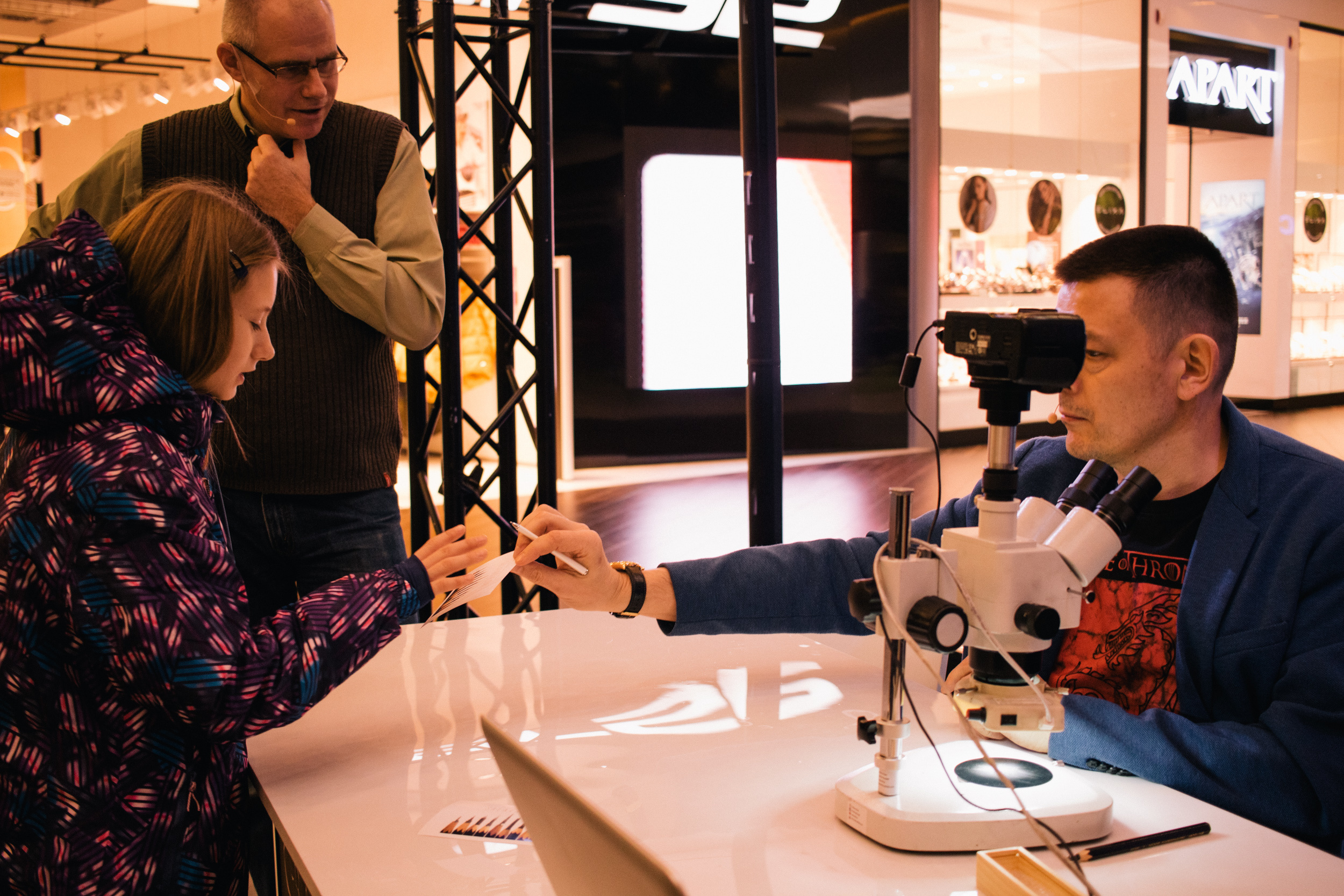 Wejdź do świata "Gry o Tron" - Centrum handlowe Magnolia Park. Dimitri Ilkov Photography — Capturing Life’s Moments in Edmonton, Cana